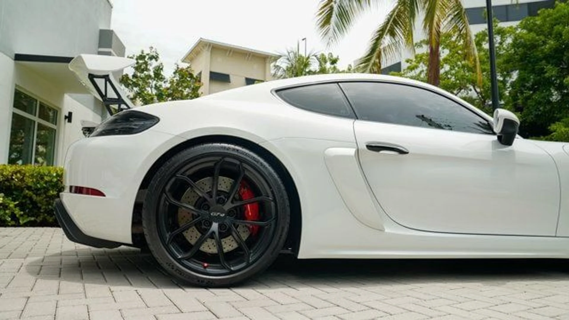 mph012_682680231_used_2020_porsche_718_cayman_gt4coupe_14354_22875819_13_640_24bb58d73f