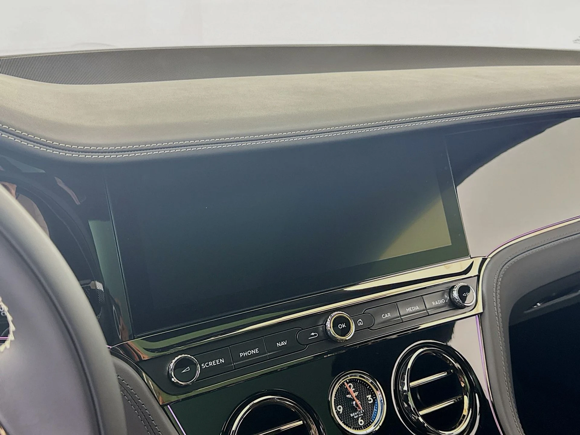 mph012_683640853_7bb0a27d7bc7c3dd369795657067700fx_335dee65b1