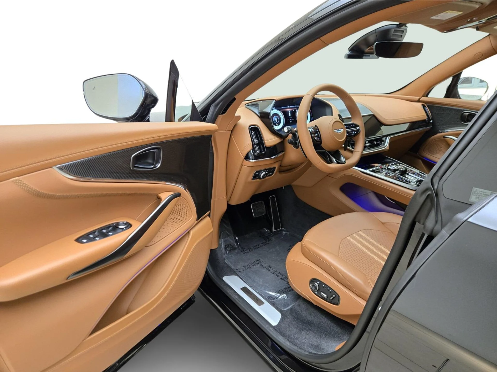 mph012_687280359_New_2026_Aston_Martin_DBX_707_1761716886_dede57a9f0