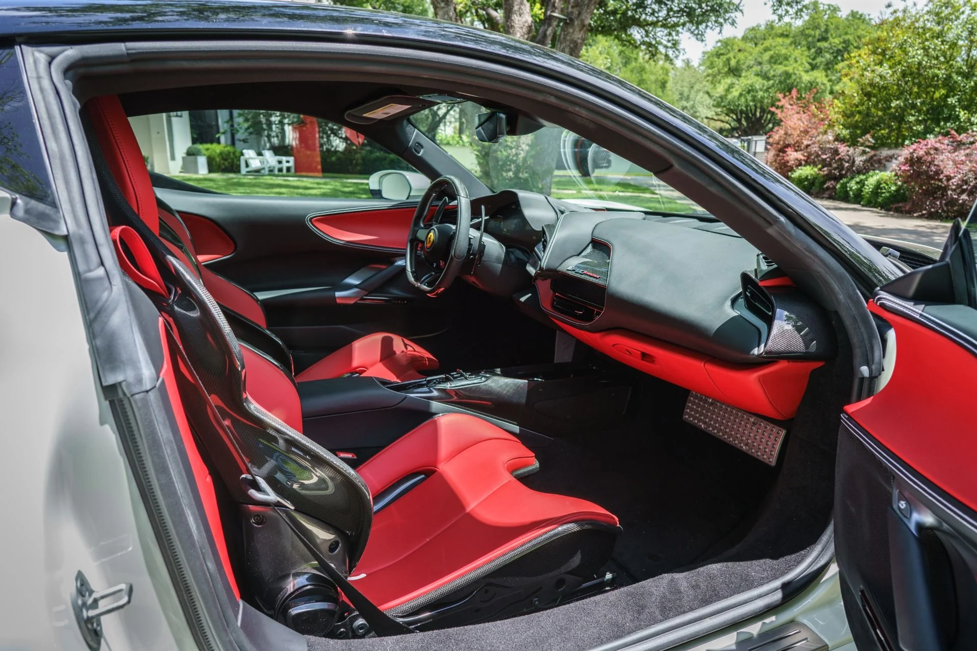 mph012_689698977_Used_2023_Ferrari_SF_90_Stradale_1778270898_77060fd84f