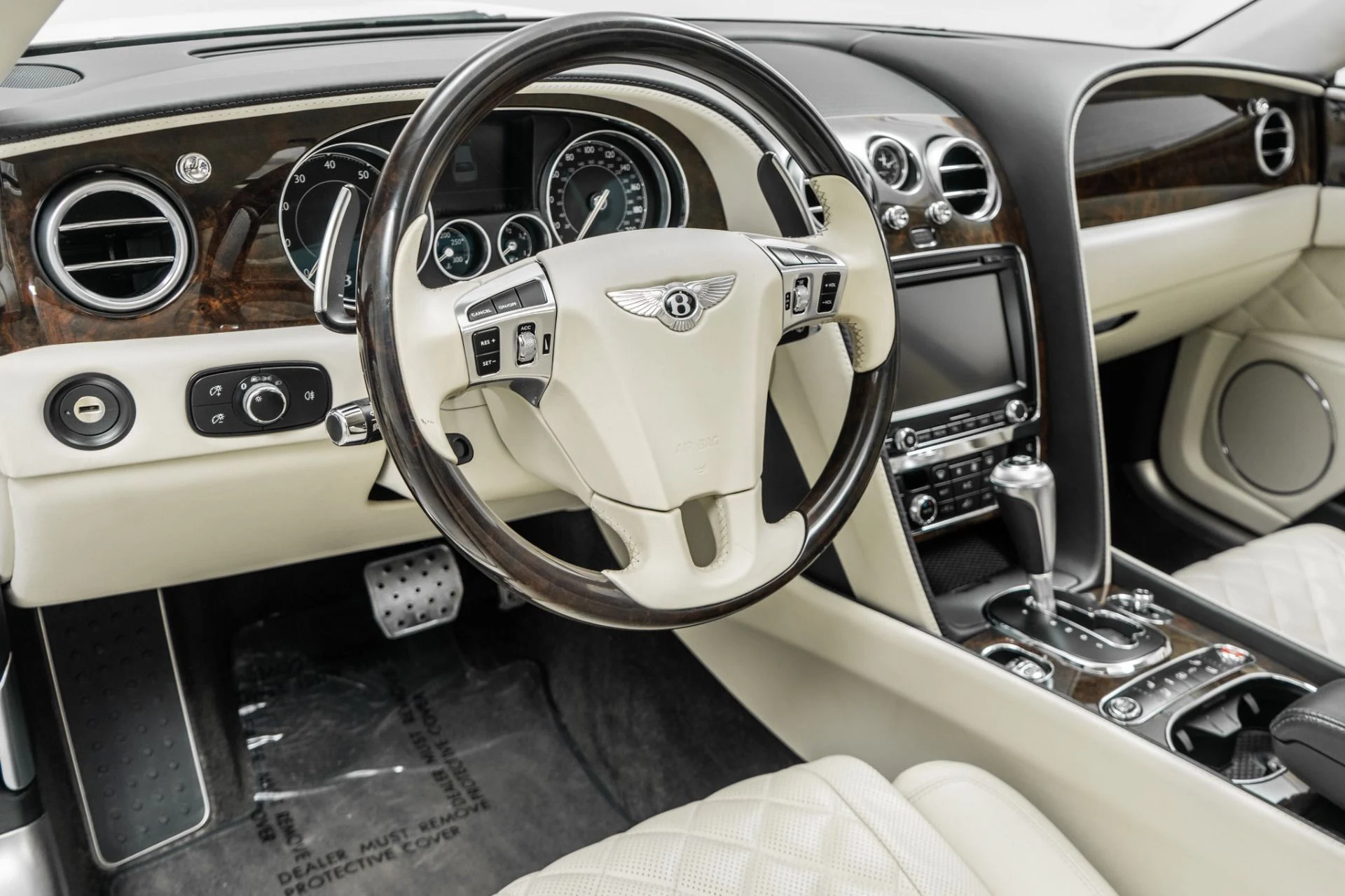 mph012_690968308_Used_2017_Bentley_Flying_Spur_W12_1784311840_4ec23ad930
