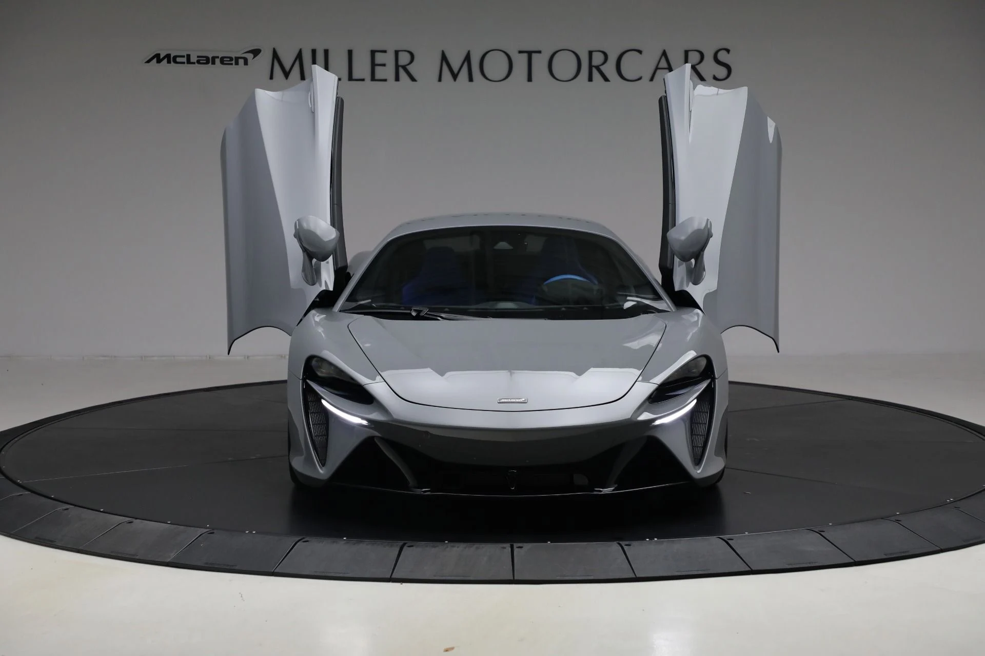 mph012_691806960_Used_2023_Mc_Laren_Artura_bf300f25d9