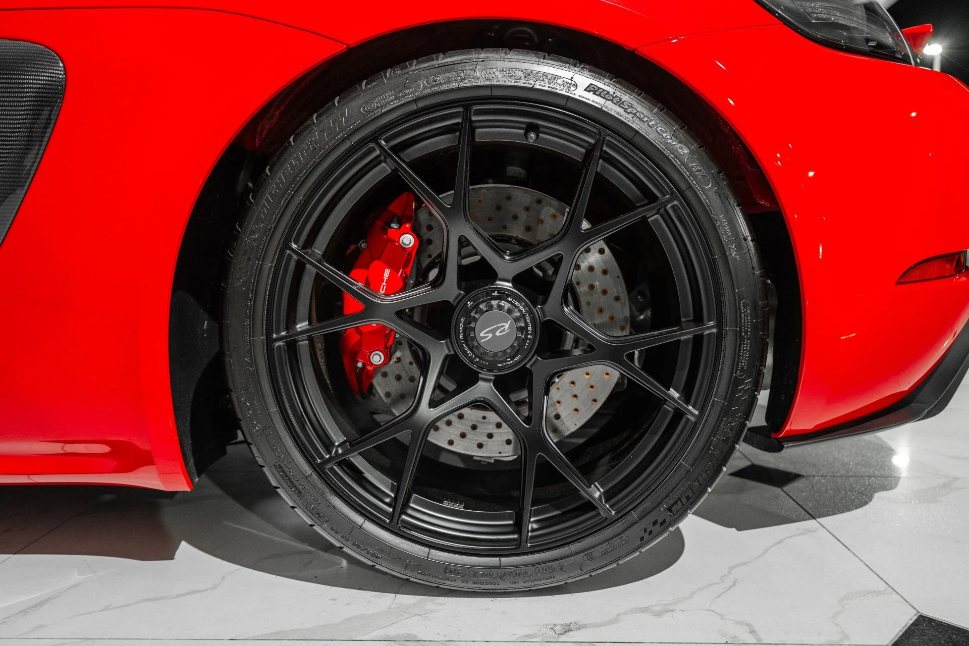 mph012_701471003_Used_2024_Porsche_718_Cayman_GT_4_RS_1762886249_45b2ee63cc