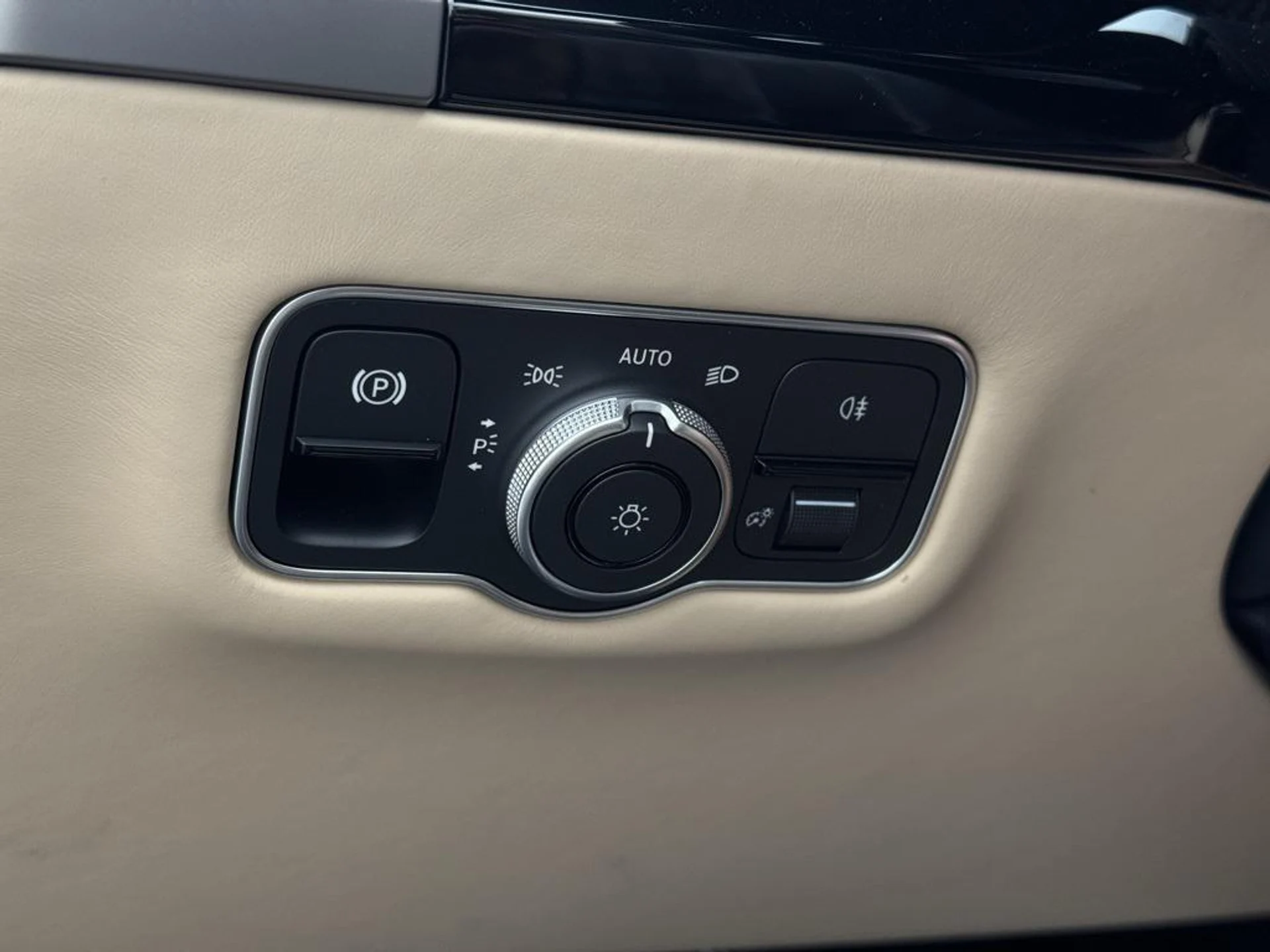 mph012_703248696_Rktxdio_Ni_D1_Od_T_IZPE_Psg_Dur_Lo_fc8bd87b8b