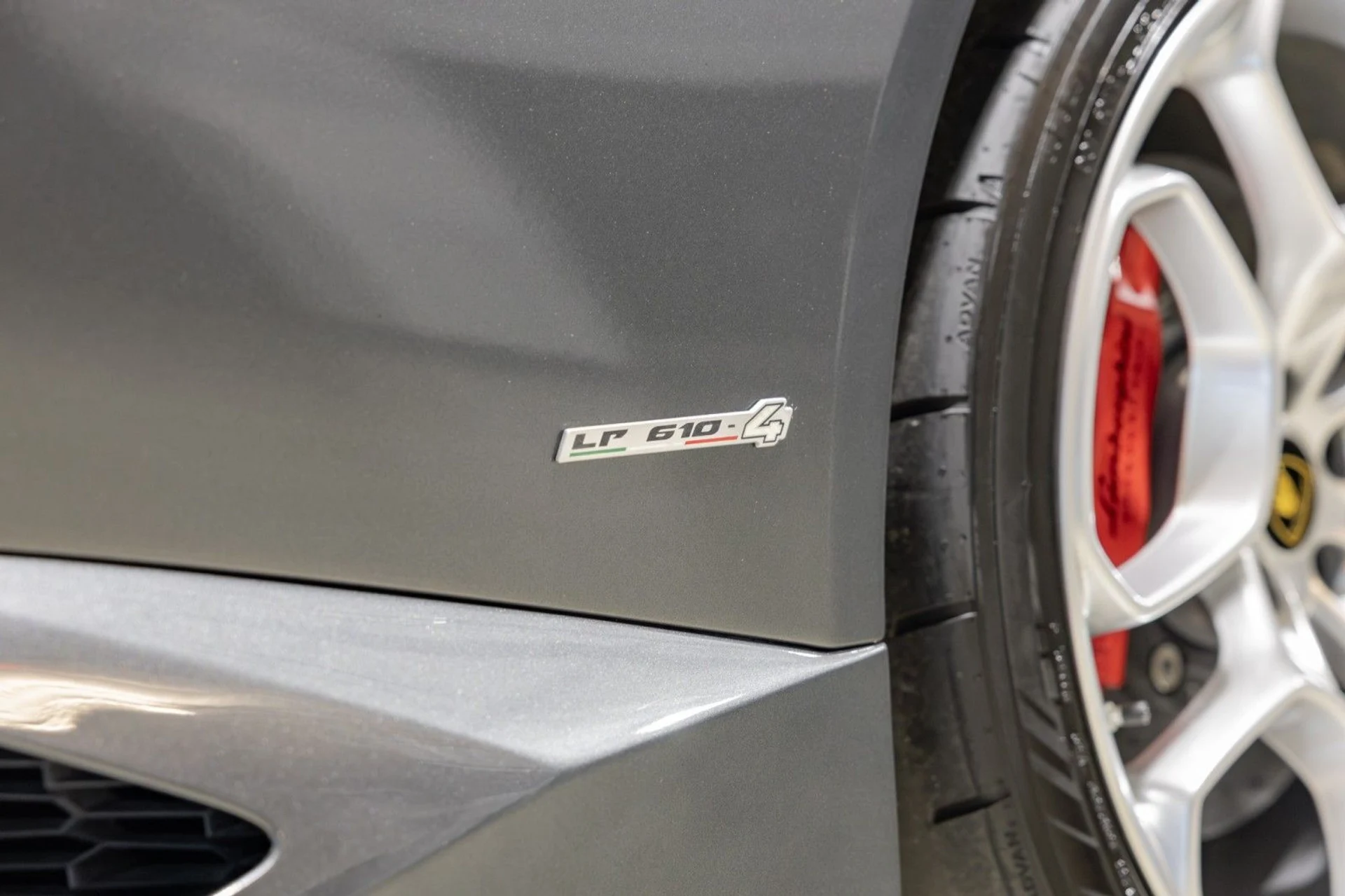 mph012_715897625_bg_9f83f50778