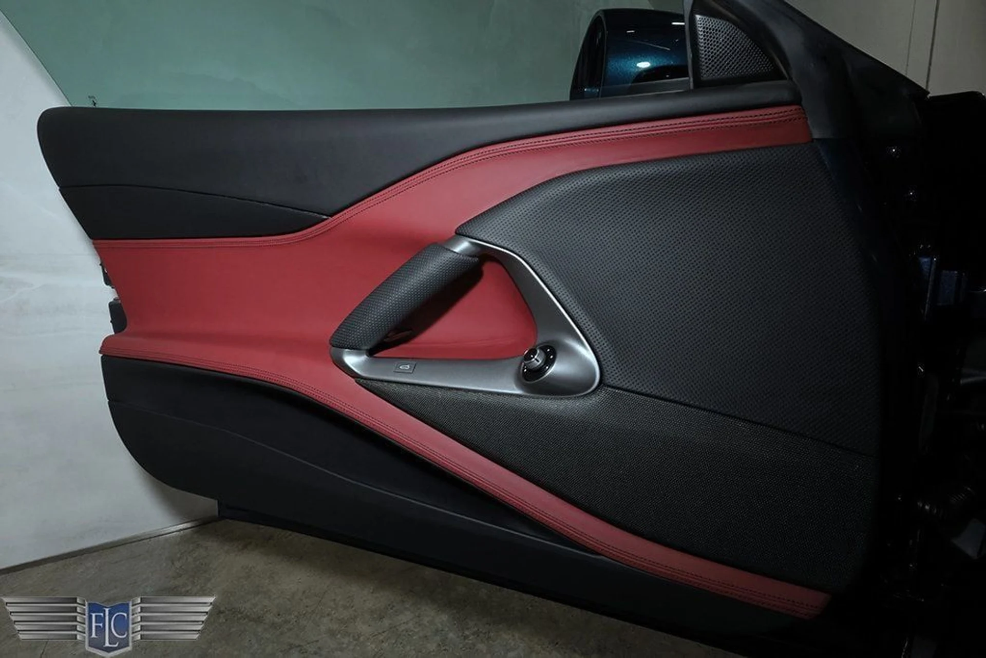 mph012_718560063_used_2021_ferrari_812_gts_convertible_9689_22993366_13_1024_38a0b19651