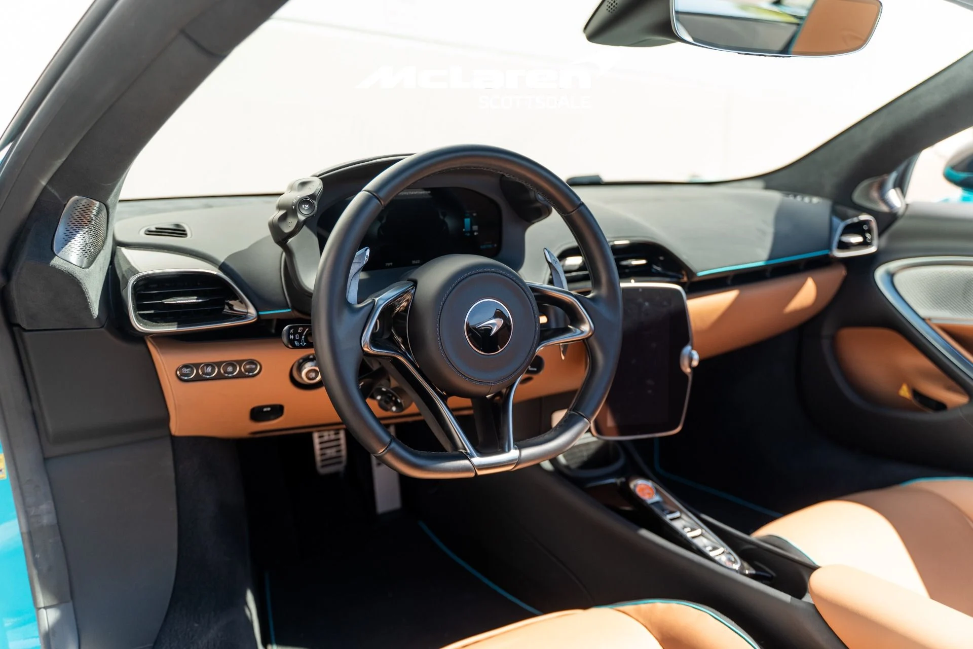 mph012_731354209_Used_2025_MCLAREN_ARTURA_1774117935_50d1f07e9c