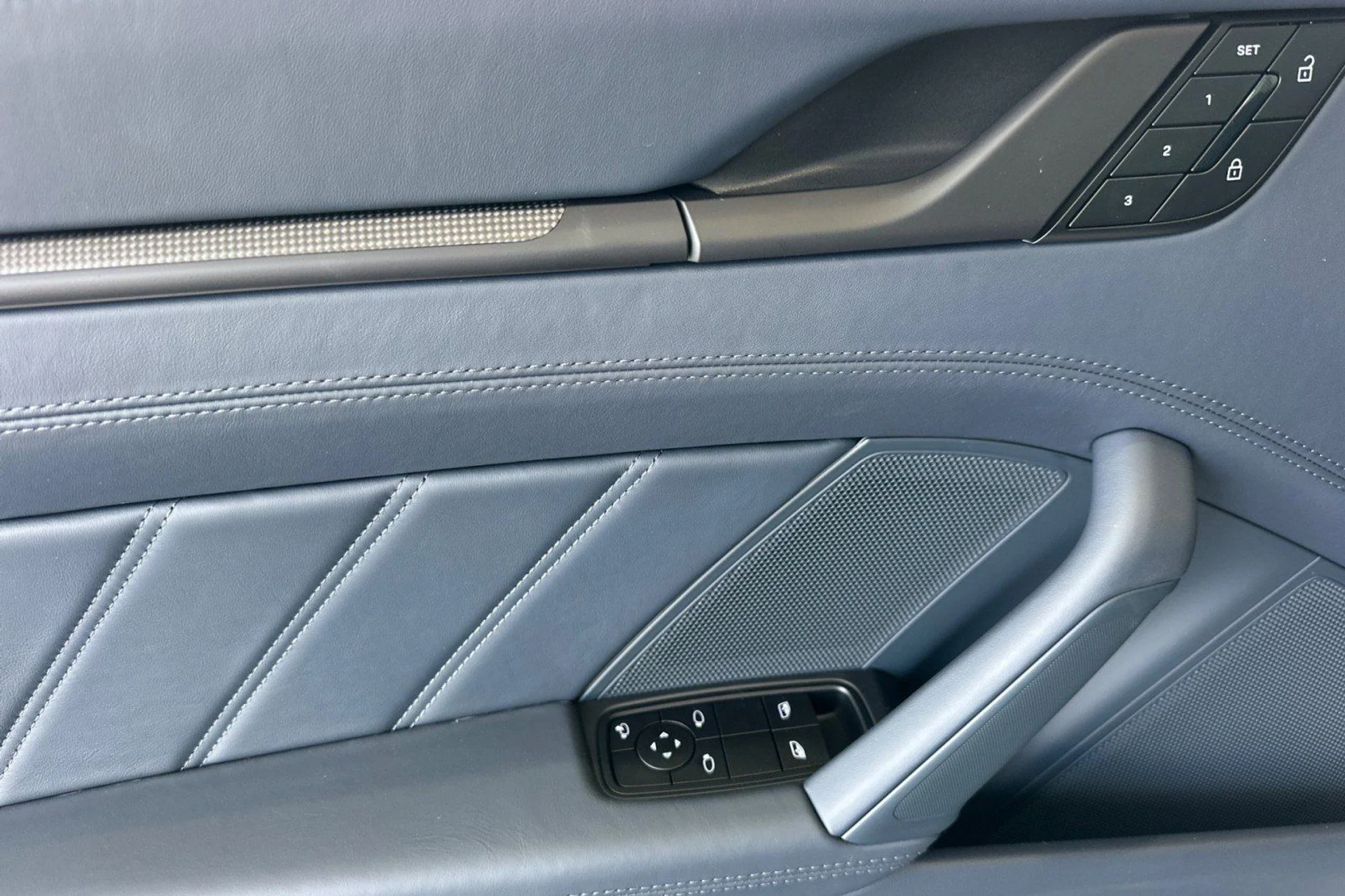 mph012_746345659_c7fc97f358d111b3f21a89413f9b390c_7005e0a32d