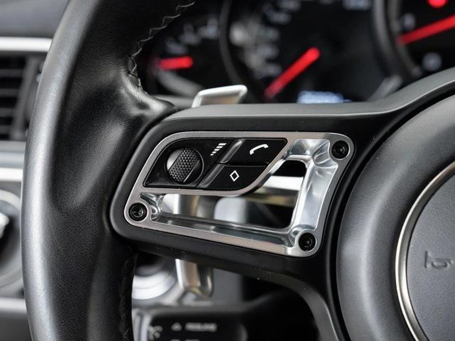 mph012_76199918_PR_Yb_U_Le_Ja_YX_Agrwh_Bf_J_Jb_Vv_Ui_Ws_96e9984a80