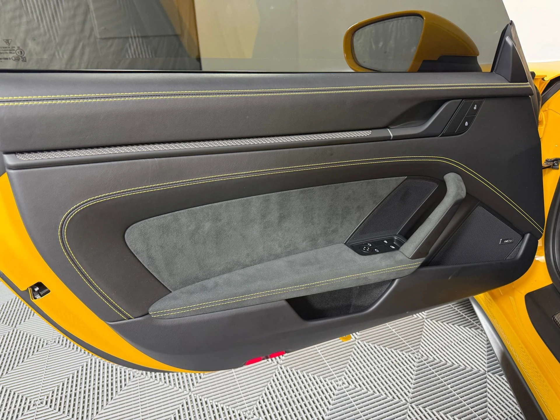 mph012_769619583_4fdd7d9b8769850d0d78e412216e3cc9x_e111677365