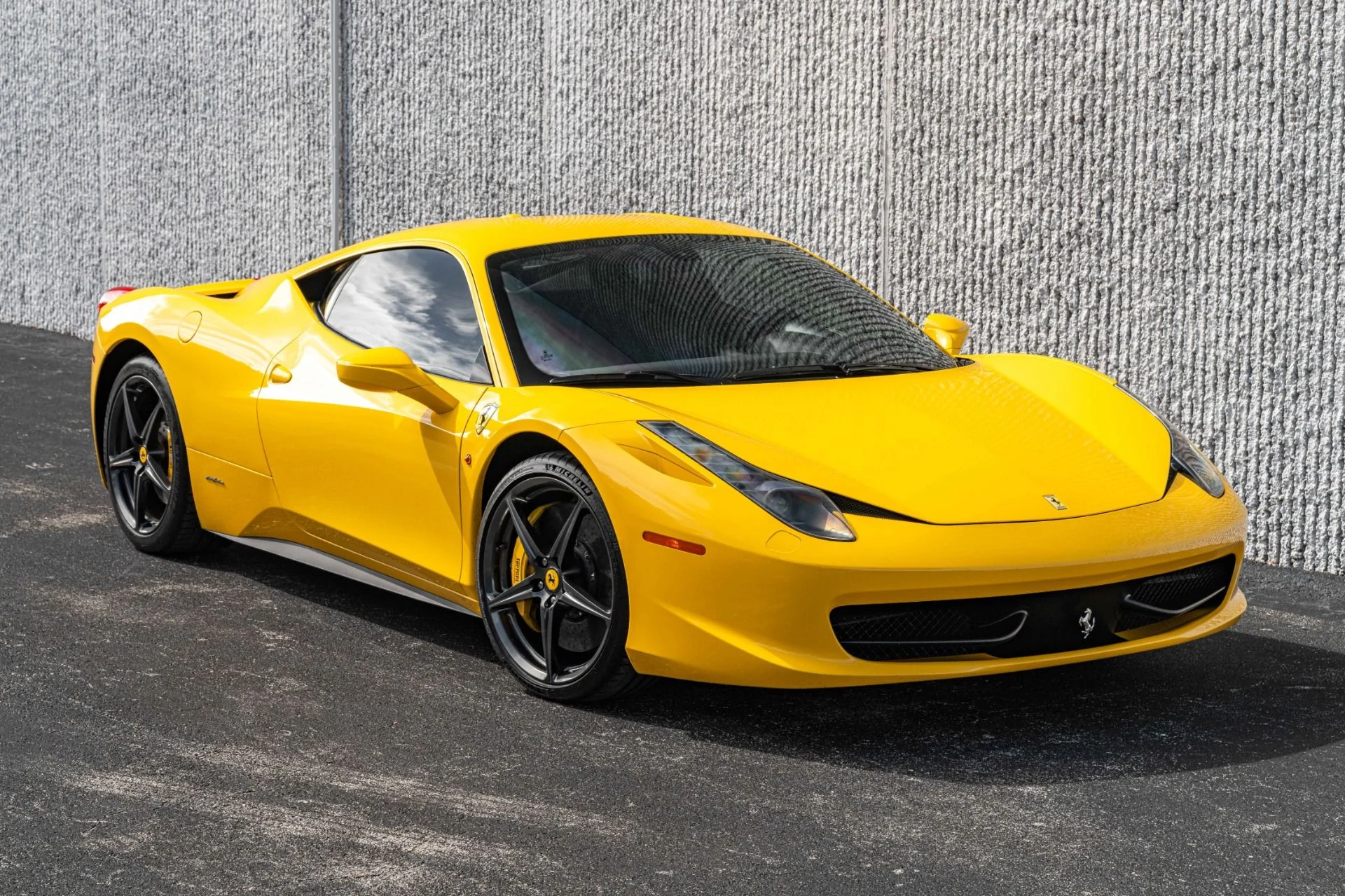mph012_769844677_Used_2013_Ferrari_458_Italia_Collector_Grade_in_Giallo_Modena_Carbon_1707420389_0e3e193c50