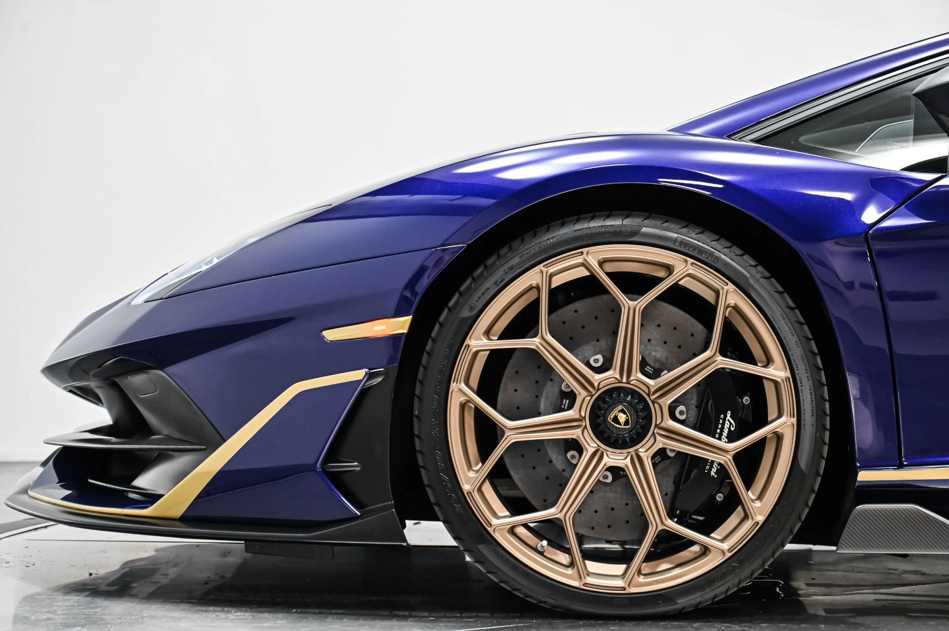 mph012_774189714_Used_2019_Lamborghini_Aventador_SVJ_1760550459_83954b97e2