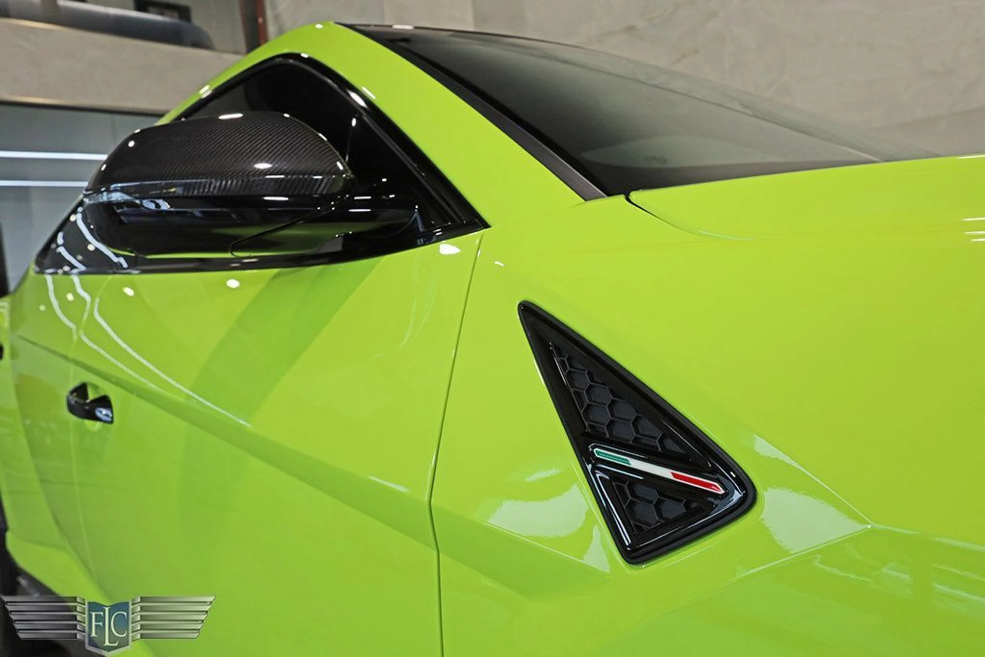 mph012_7797796_used_2024_lamborghini_urus_performanteawd_9689_22932992_13_1024_e9a972cacf