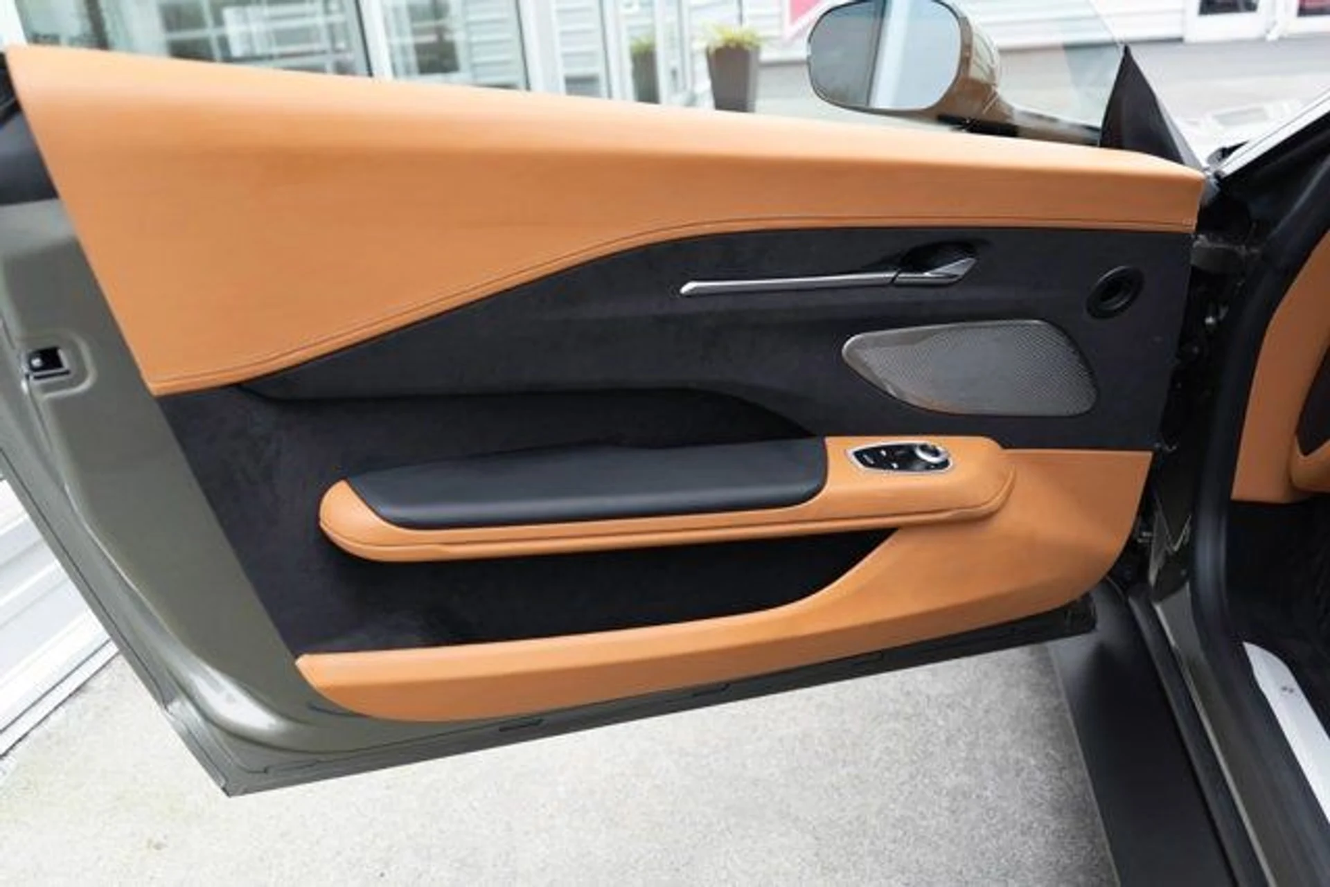 mph012_78907140_13_5d909e3ed5