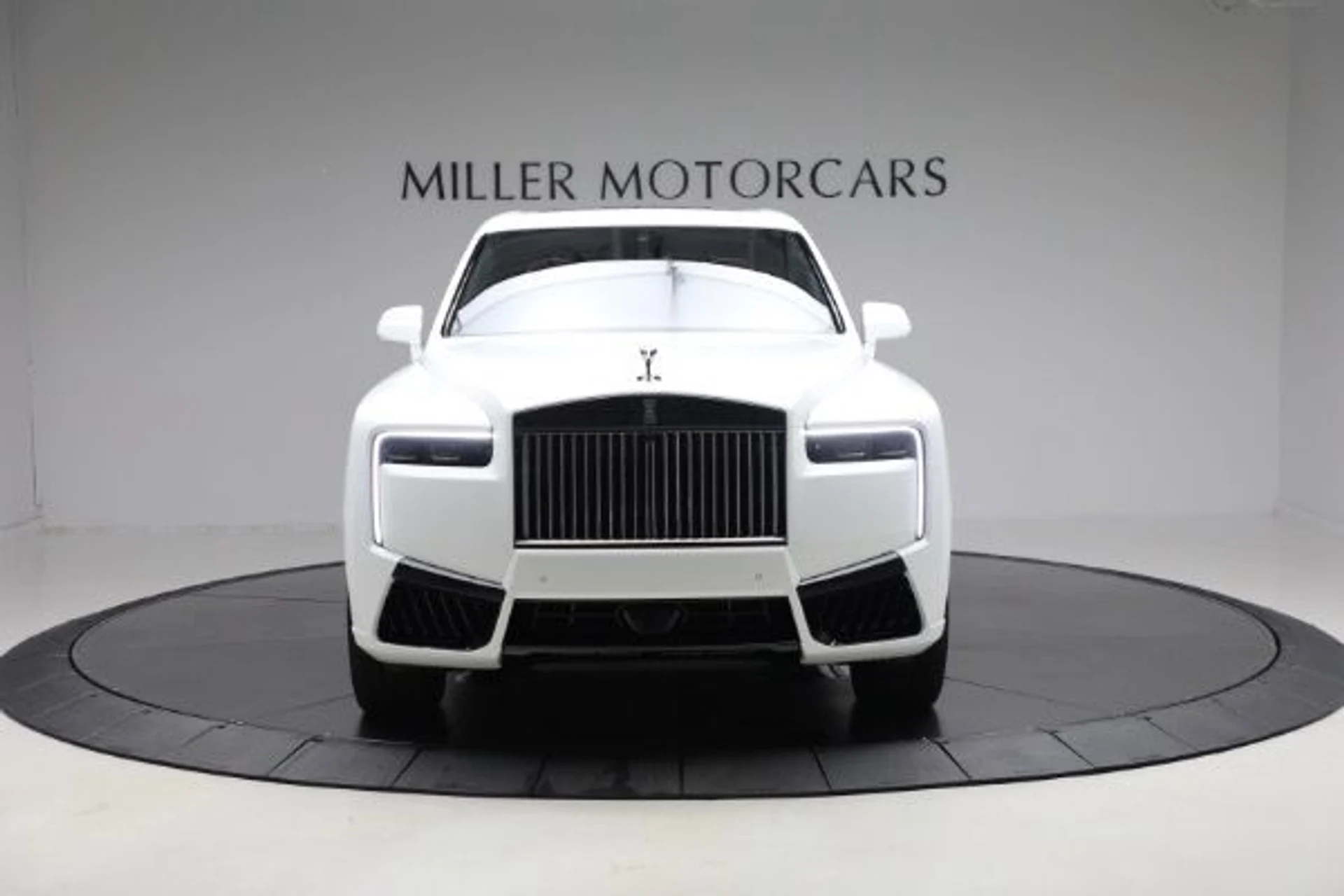mph012_794889298_Used_2025_Rolls_Royce_Black_Badge_Cullinan_9347a18296