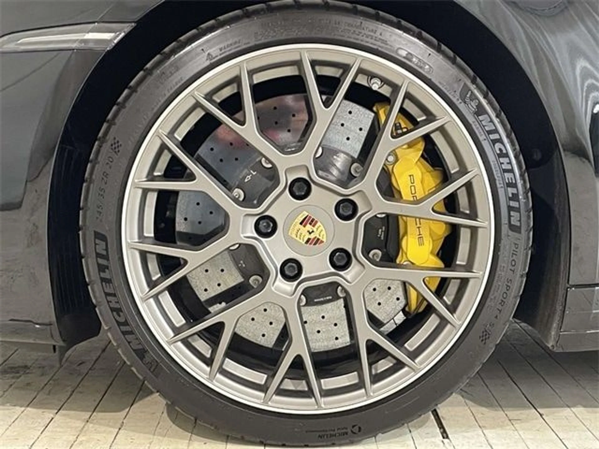 mph012_797418293_7852df1fa283eac152b6d0ab69829ce4x_ebf39a6dbc