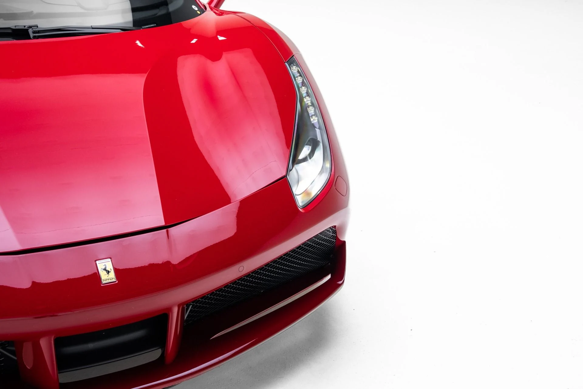 mph012_798903879_Used_2019_Ferrari_488_Spider_1773085890_fe23ce262a