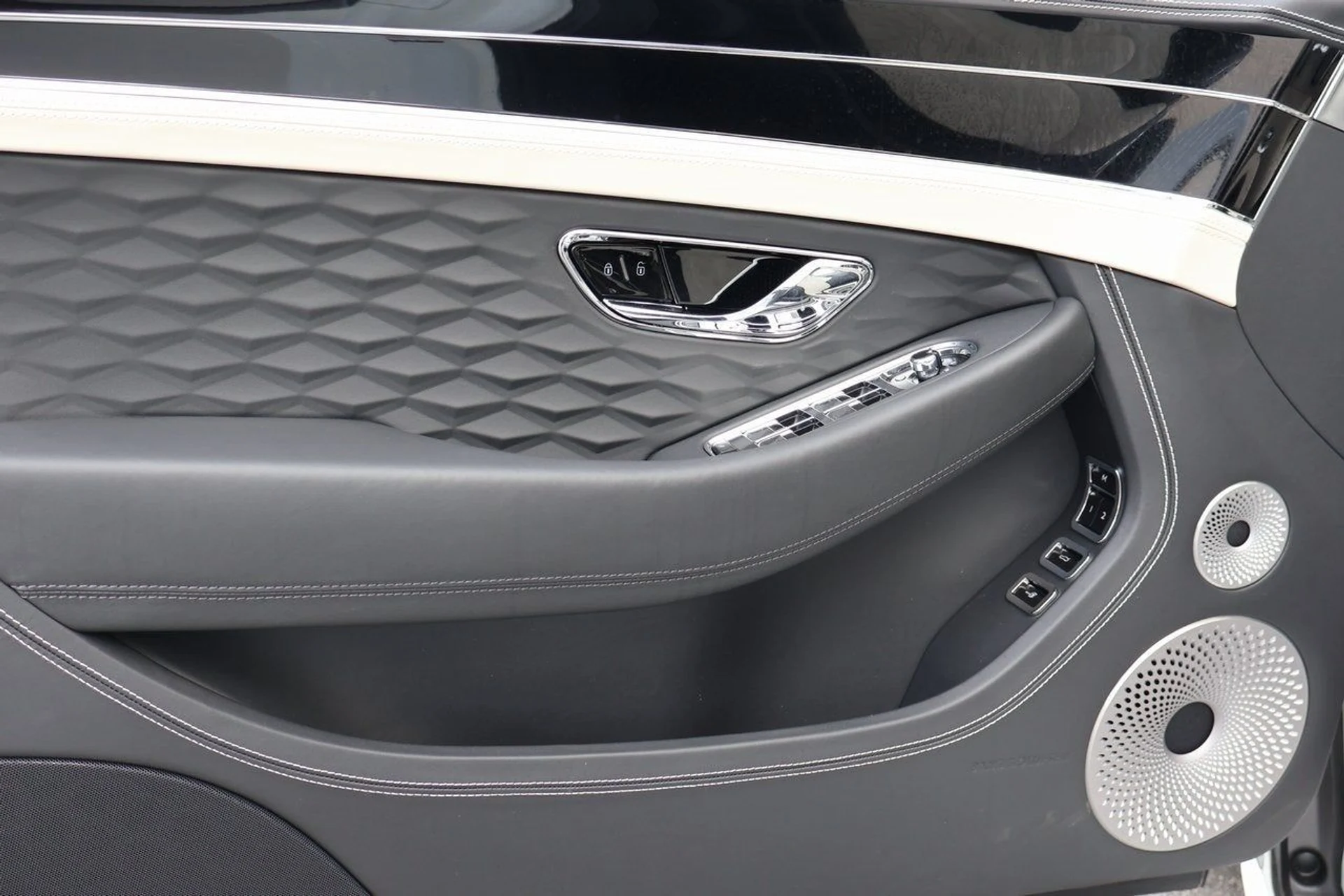 mph012_800885606_13_ffba4e818a