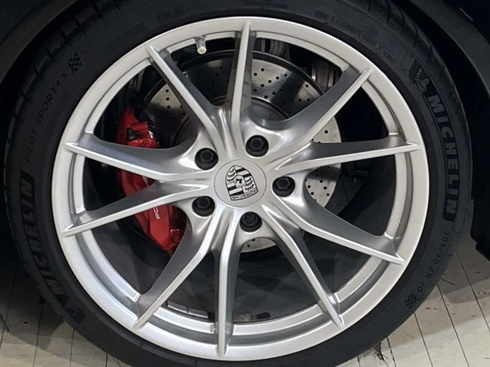 mph012_802312622_6b952f96635ea4e12e10d5dd751f7a98x_fe69f5770d