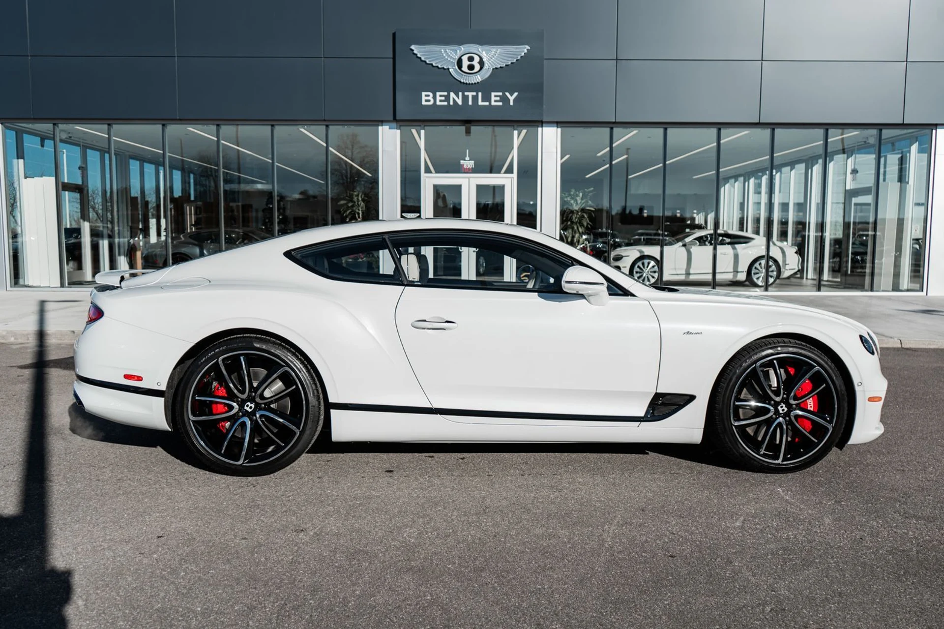 mph012_809679020_c0a70247_487f_4250_a686_608691b6e3ed_5e68a2510b