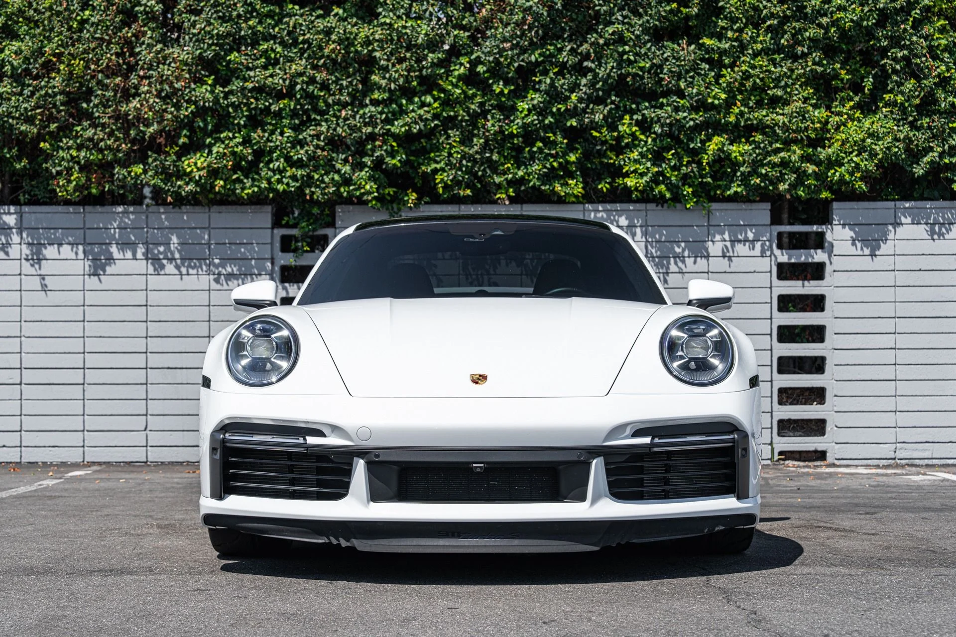 mph012_821601117_Used_2022_Porsche_911_Turbo_S_1755025961_b1b2d83279