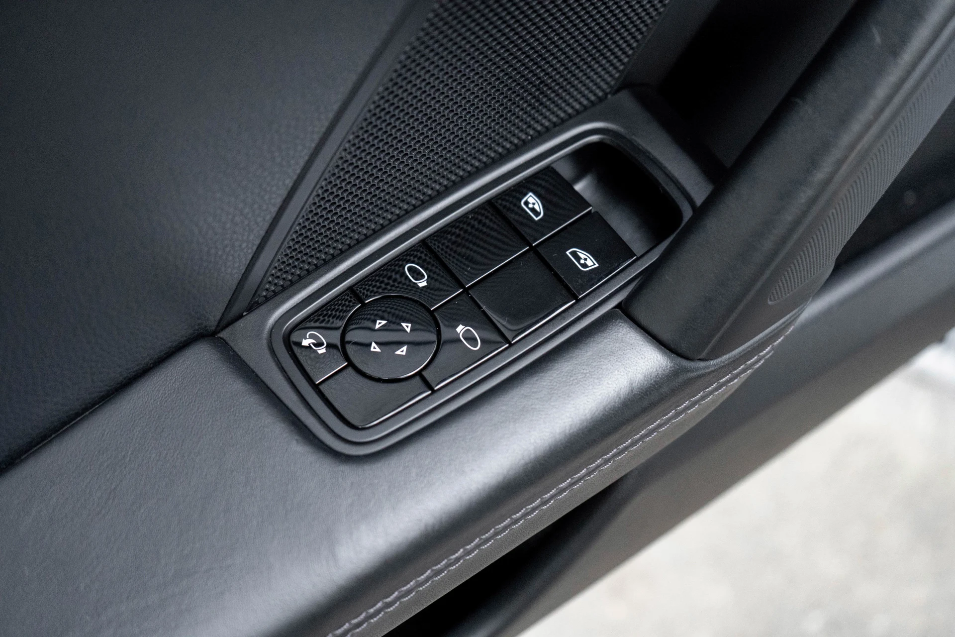 mph012_828238181_13_b35bce6a7e