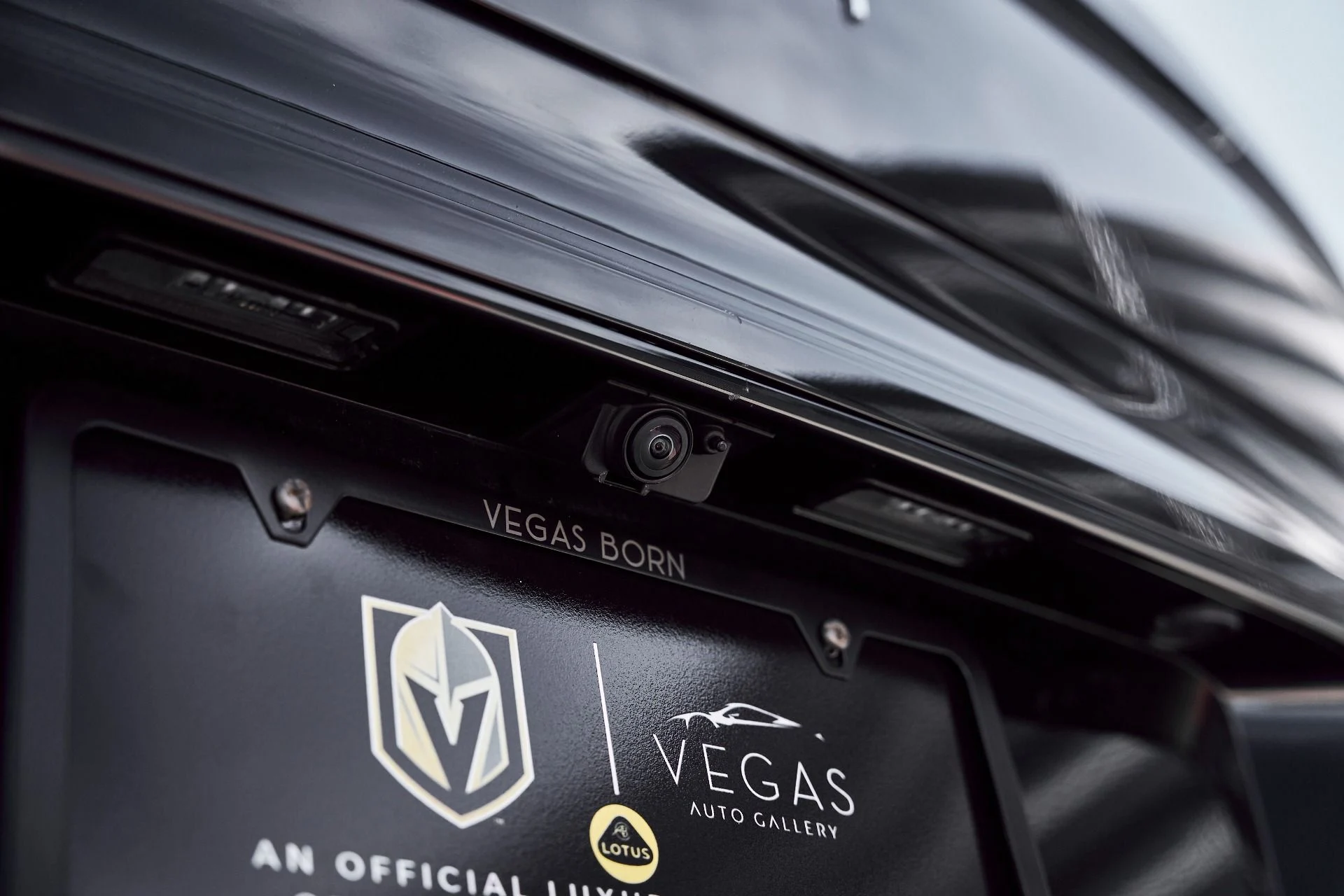 mph012_830550603_Used_2023_Bentley_Flying_Spur_S_1770950640_a944458296