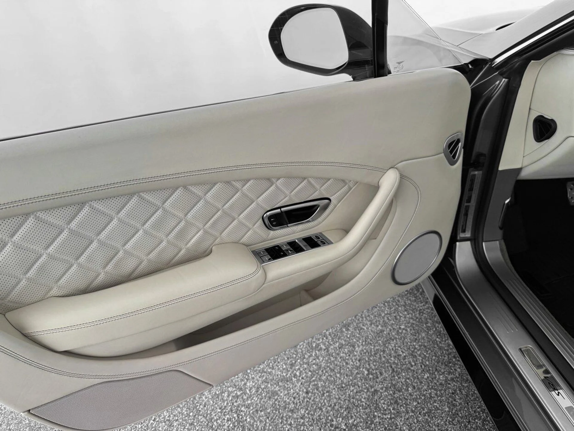 mph012_830933093_15eafb3b3c258f3249d7b51f0a407bd0_32e208e6e3