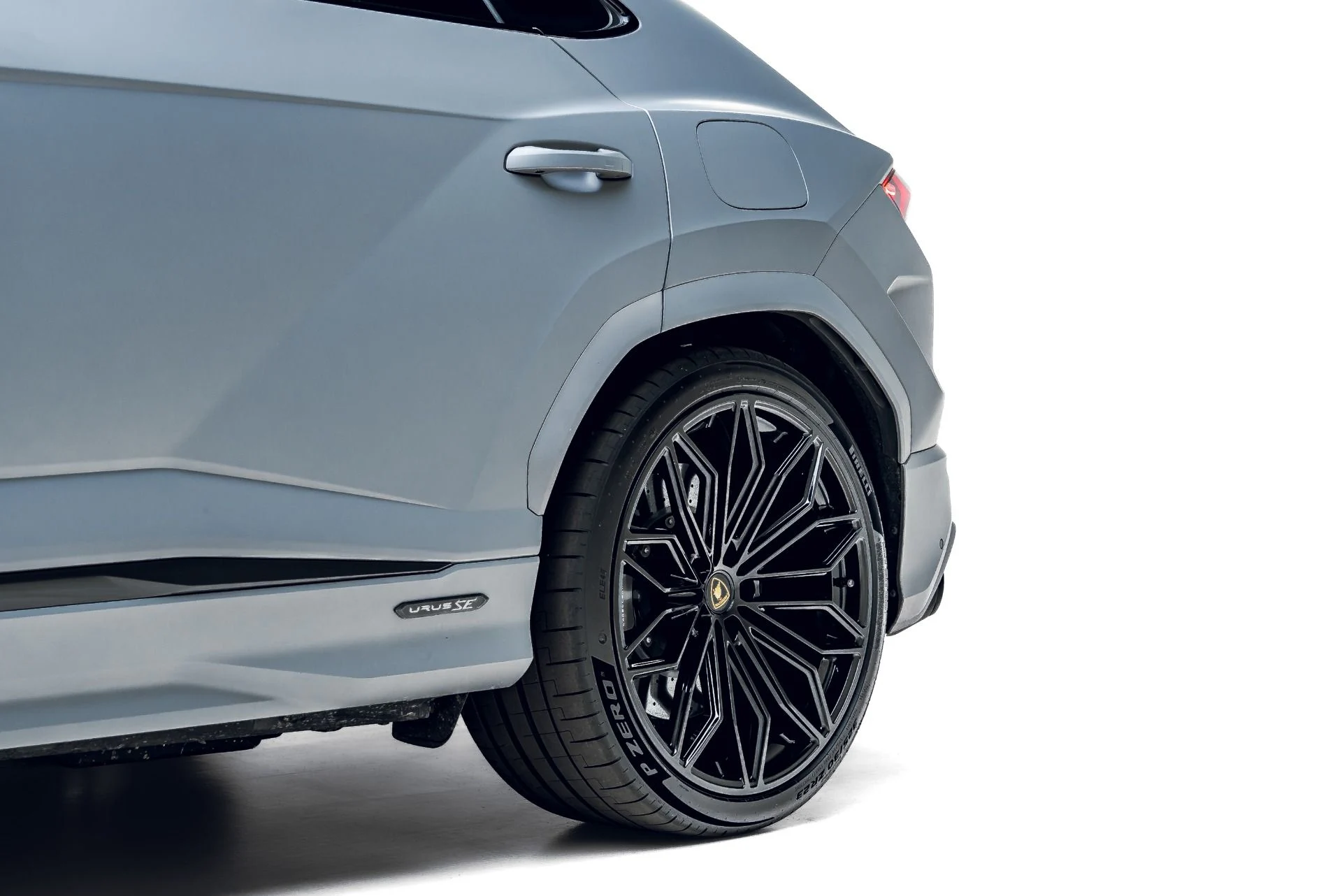 mph012_836578209_Used_2025_Lamborghini_Urus_SE_1783370053_0ed552a50e