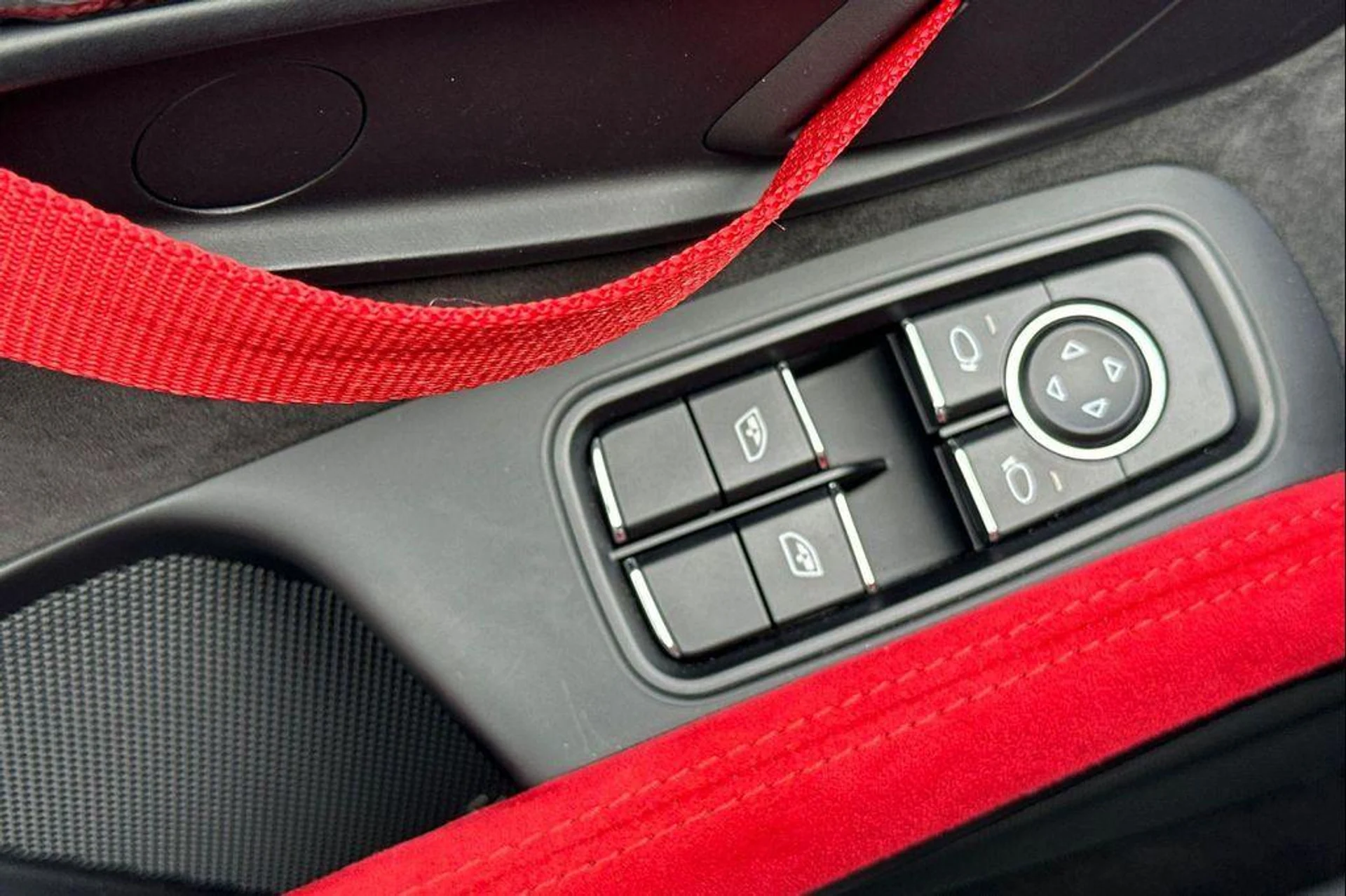 mph012_839870358_R_Pox_P0zo2d_Cw_R0w_Ep_VF_Qw_Vm47_M_482dc80466