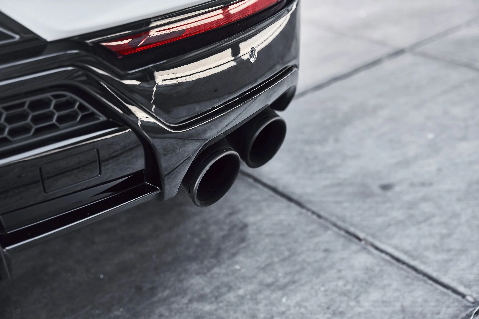 mph012_842445908_Used_2023_Lamborghini_Urus_S_1780535943_01f2cae24c