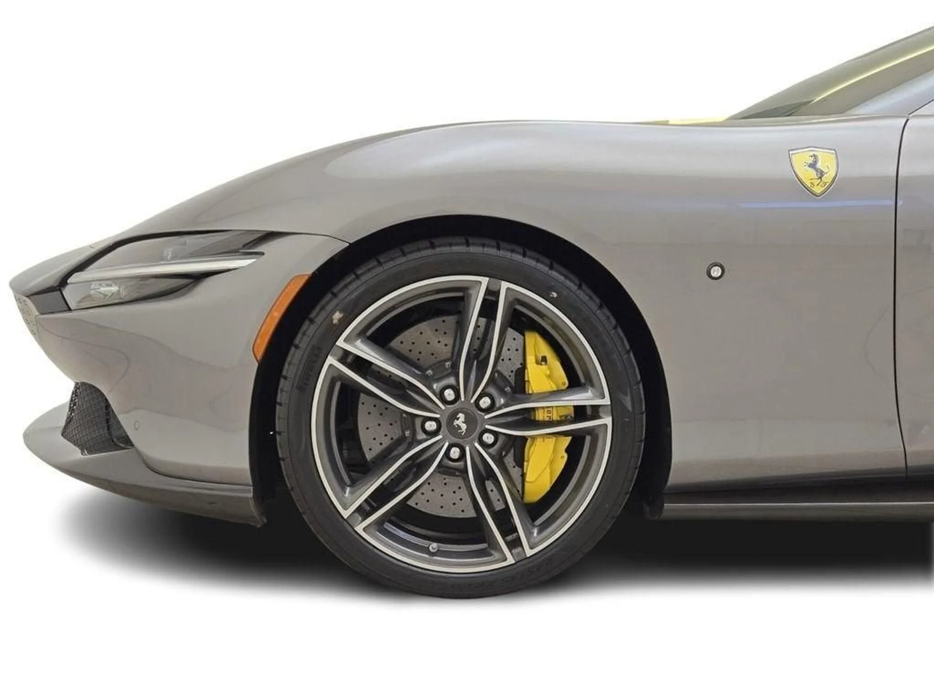 mph012_844795931_Used_2022_Ferrari_Roma_1775292310_7fc62c1ba0