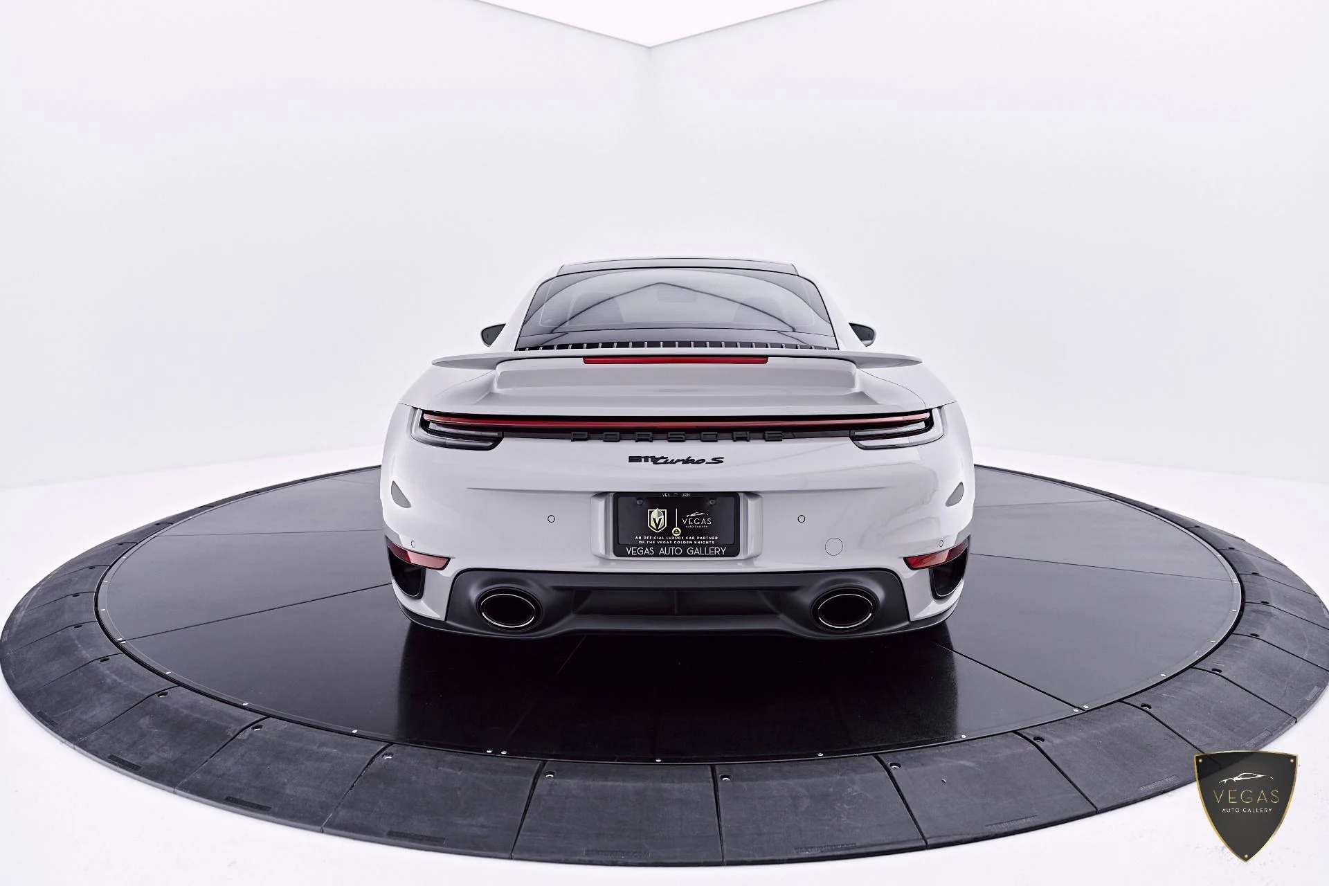 mph012_847918904_Used_2022_Porsche_911_Turbo_S_1782757346_0d44ac3247