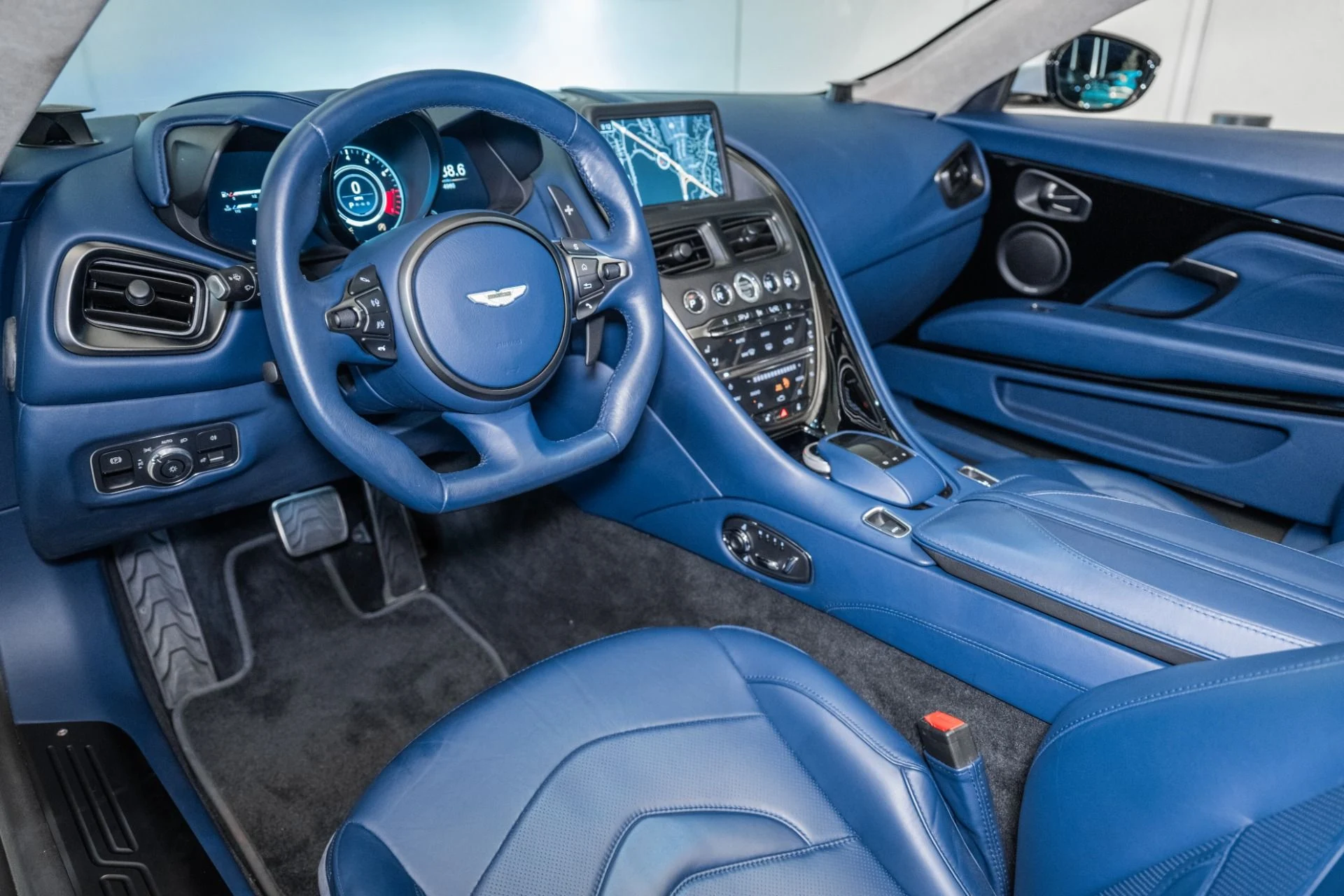 mph012_849212582_Used_2020_Aston_Martin_DBS_Superleggera_1753546861_ae3ff2d4ec