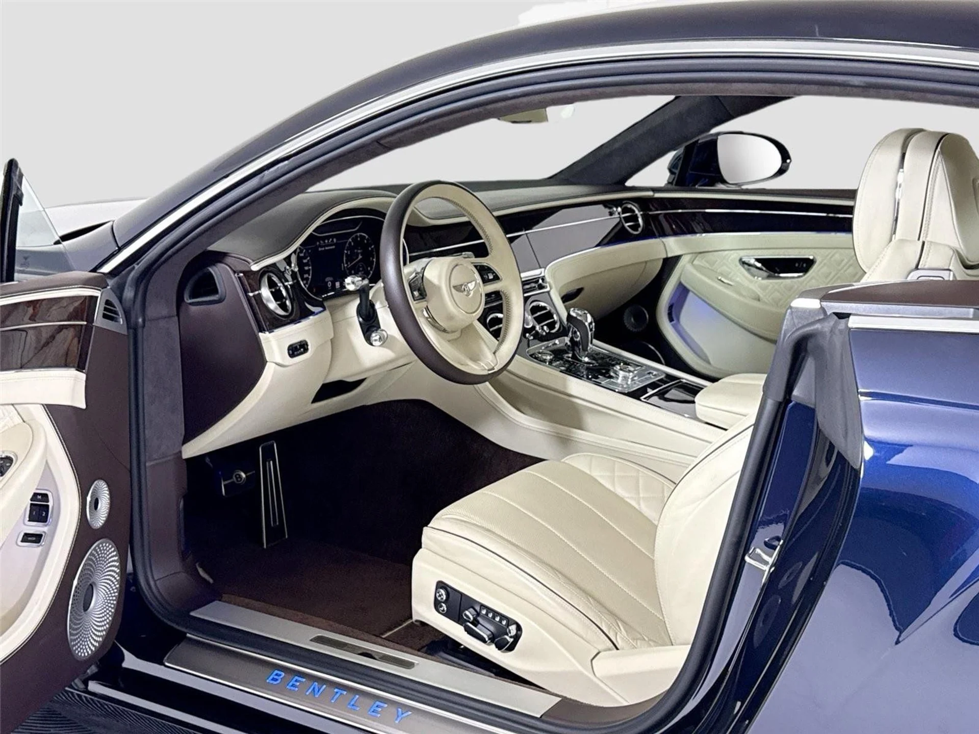 mph012_855675381_7bb98e4270a494387bb8c7c0bc7a53fa_07c00eeaac