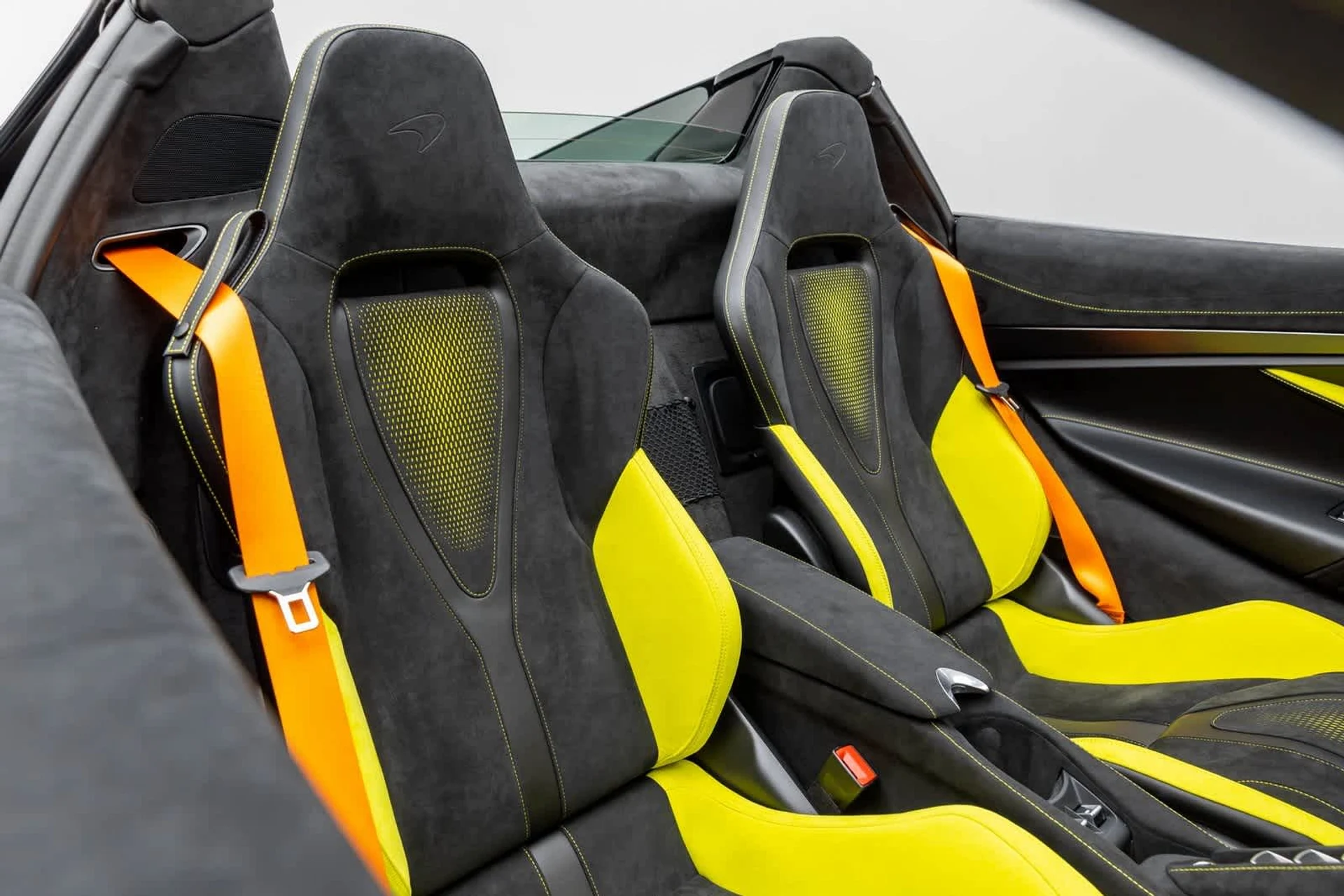 mph012_855854443_13_101d7434ff