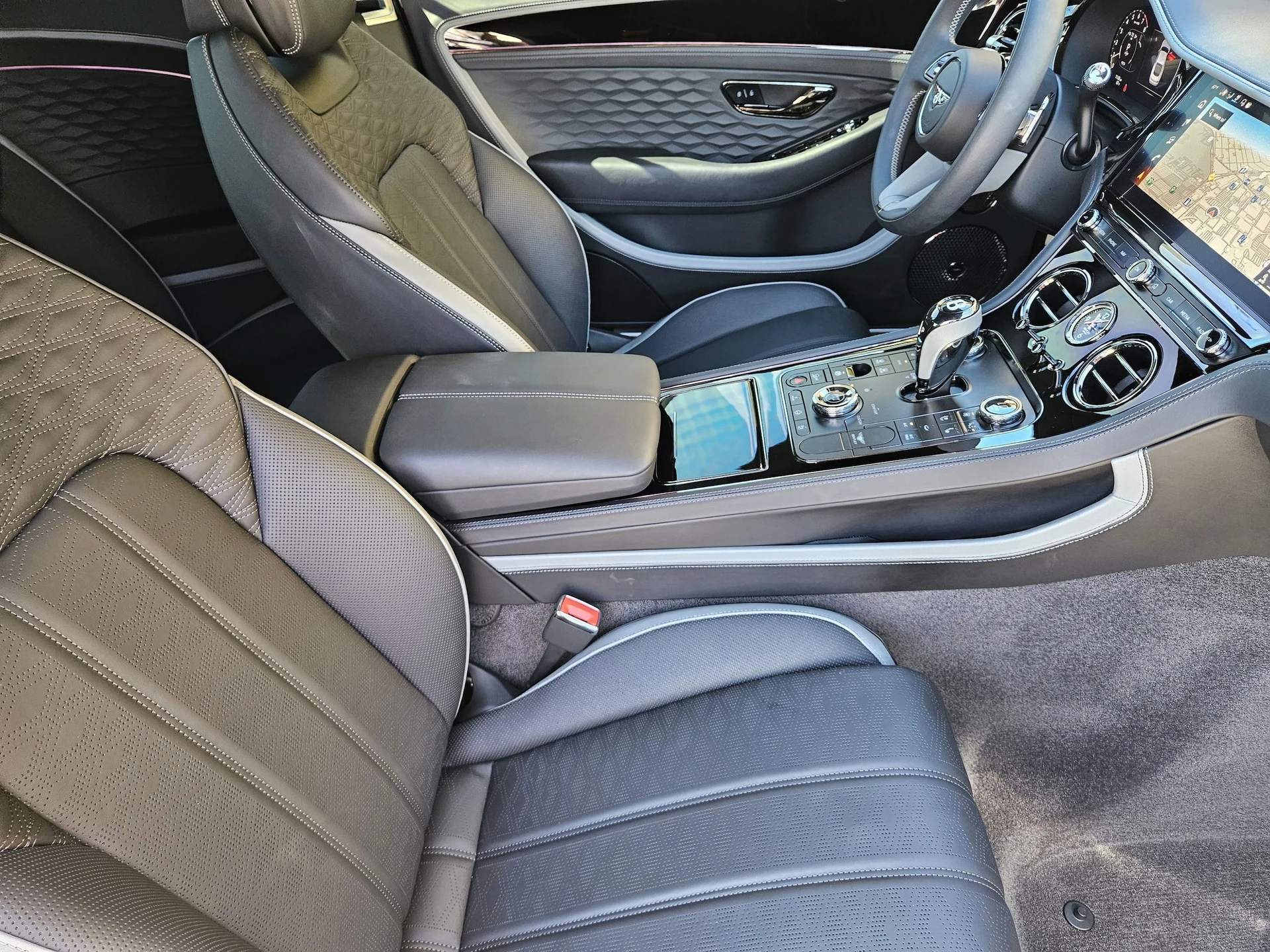 mph012_856287703_03f5da1fee503eed92f4c8d6a27c7081x_064bdcec13