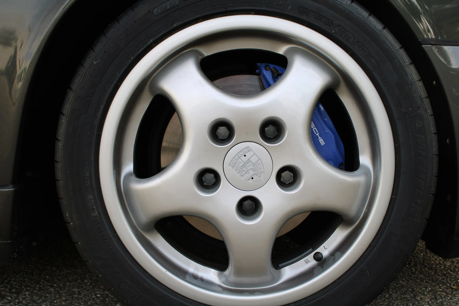 mph012_86280141_63a10126e048bd738a394f6e4dfd83eex_748d6cc73d