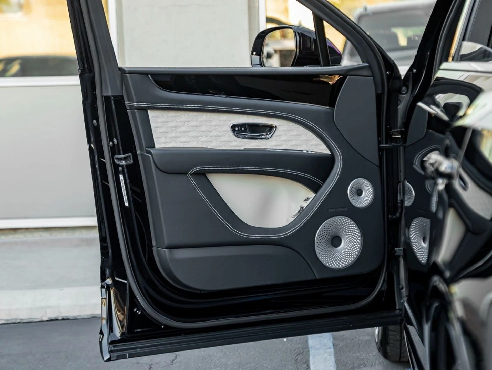 mph012_865986589_13_971bde3b36