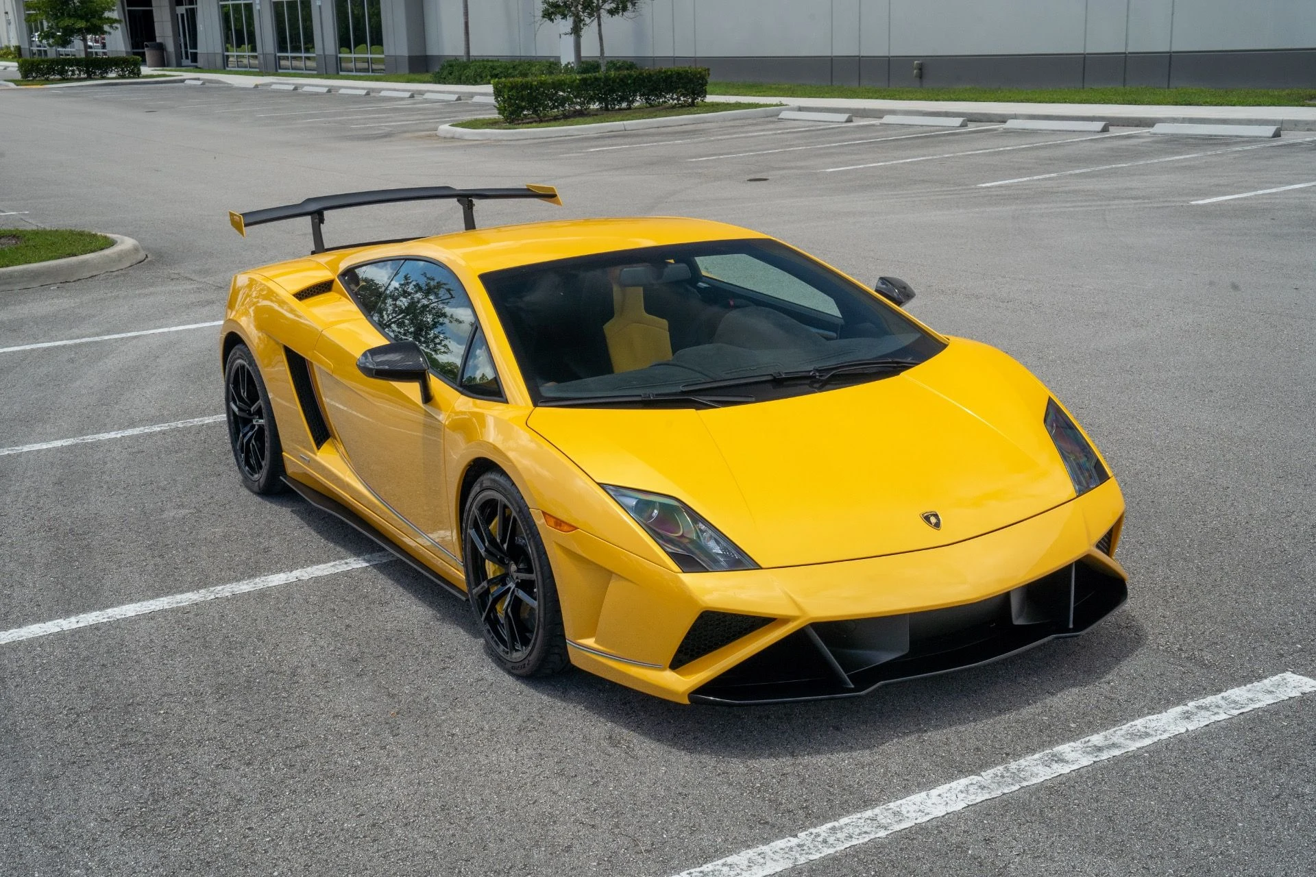 mph012_877267771_Used_2014_Lamborghini_Gallardo_LP_570_4_Squadra_Corse_1755030125_491e0d8fd7
