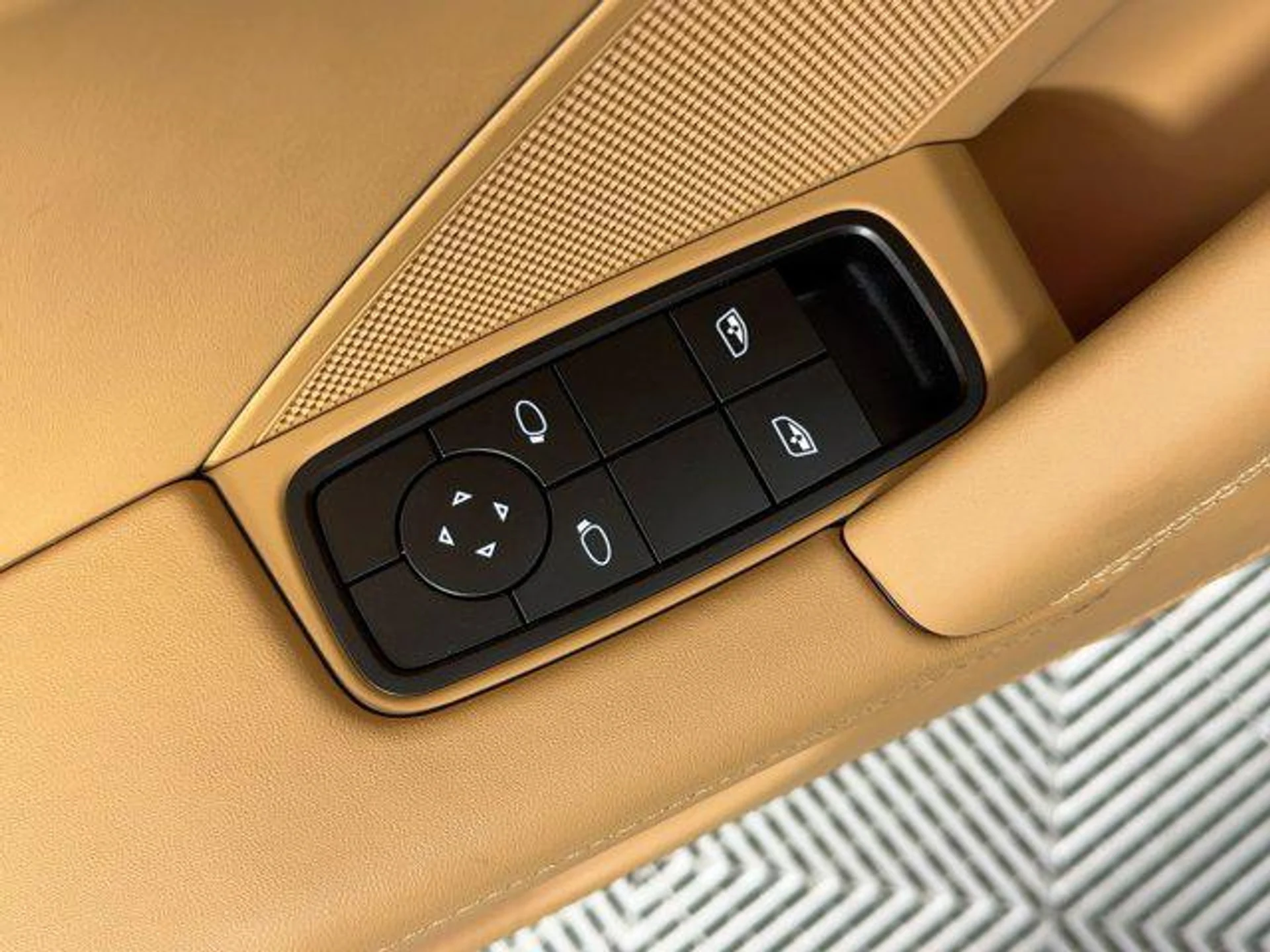 mph012_87840424_m2zmx099_HX_ga_Efl_Pb_K_Qn8_Tfb4_A_b73844e414