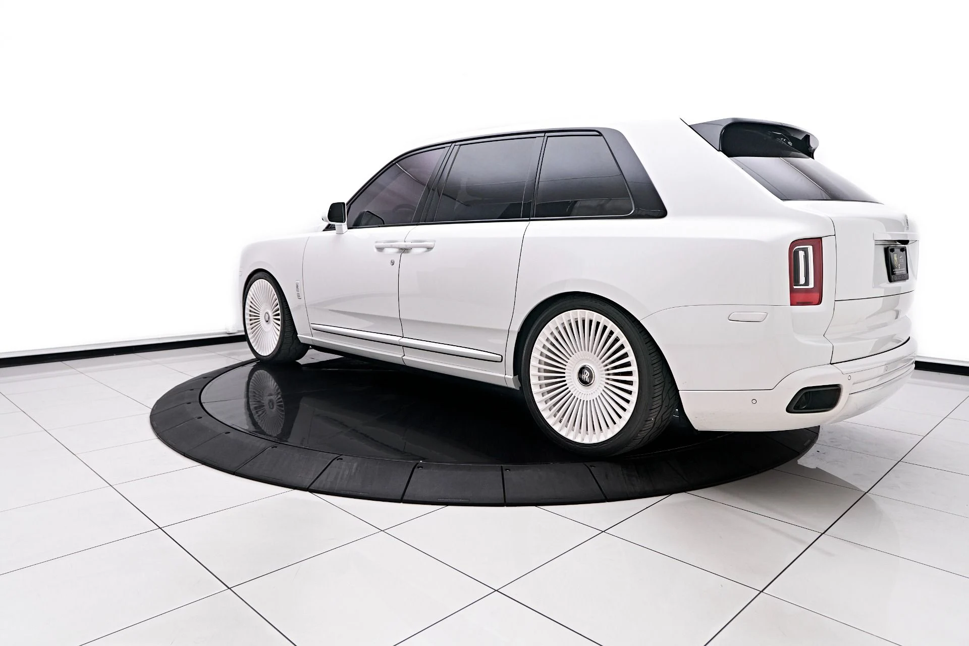 mph012_883273428_Used_2021_Rolls_Royce_Cullinan_Base_1753128253_c649a15fef