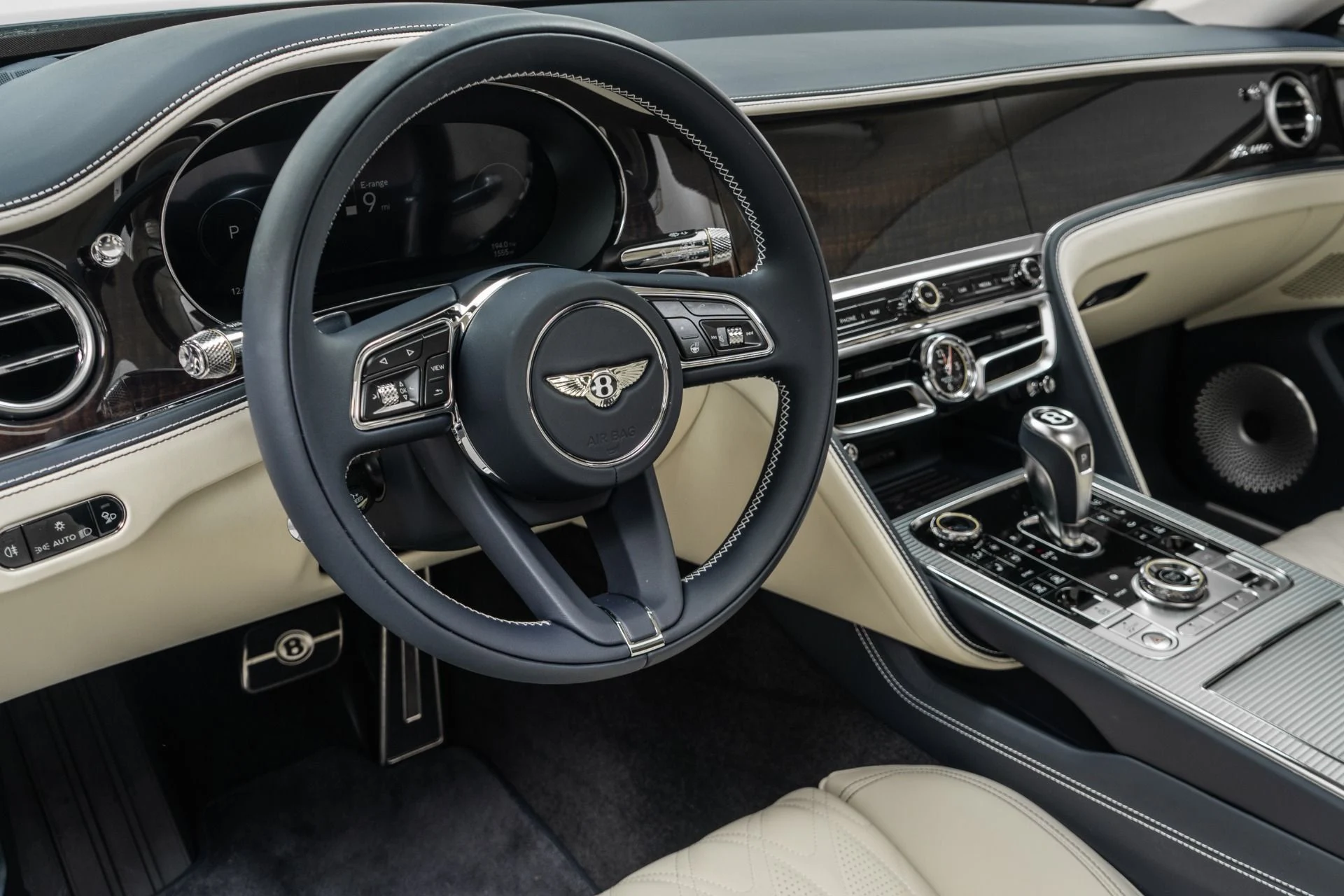 mph012_888400328_Used_2026_Bentley_Flying_Spur_Azure_Bang_and_Olufsen_Audio_Mulliner_Driving_Specification_1778702450_1c84b42861