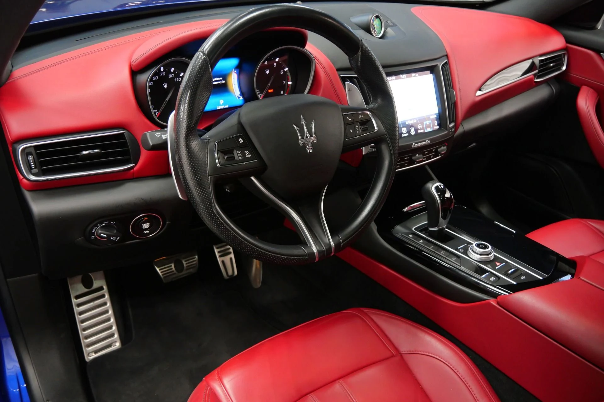 mph012_89369941_Used_2017_Maserati_Levante_1761068079_e222b29fb9