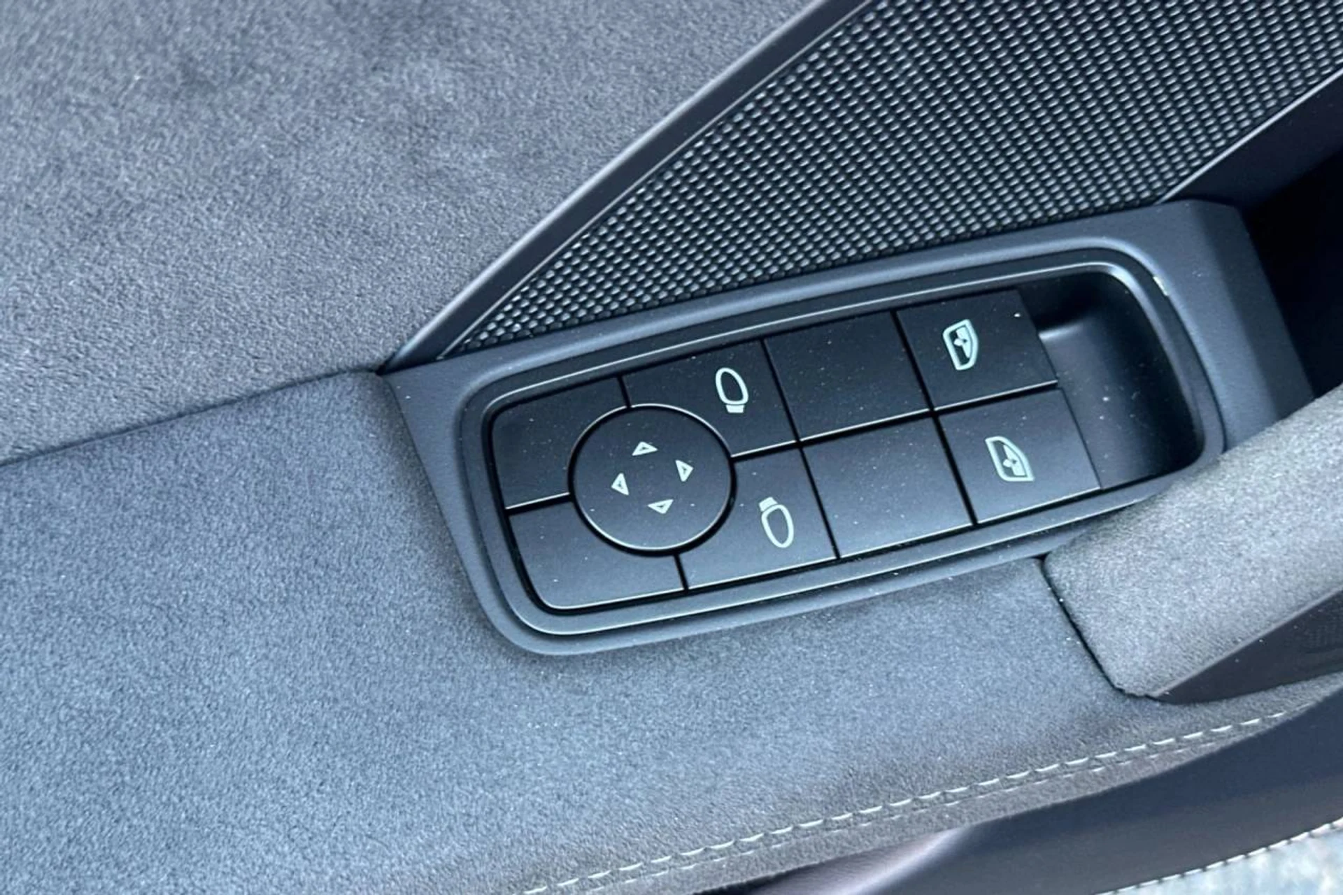 mph012_894578059_1280_e1bde499db