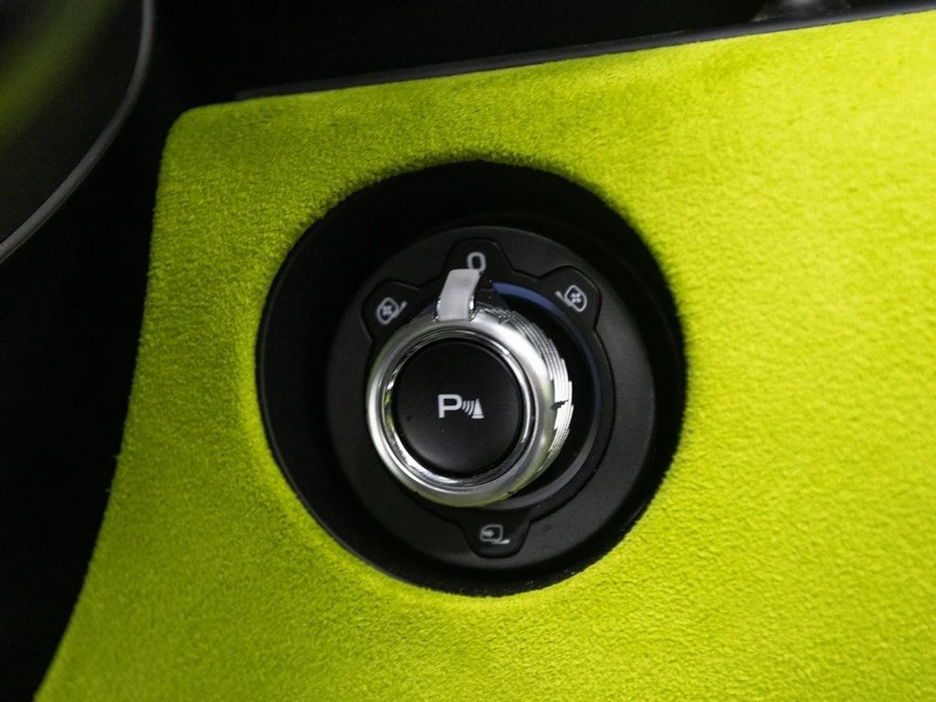 mph012_894985788_5a144a95256f9350e3d36239262062cbx_e496d8a988