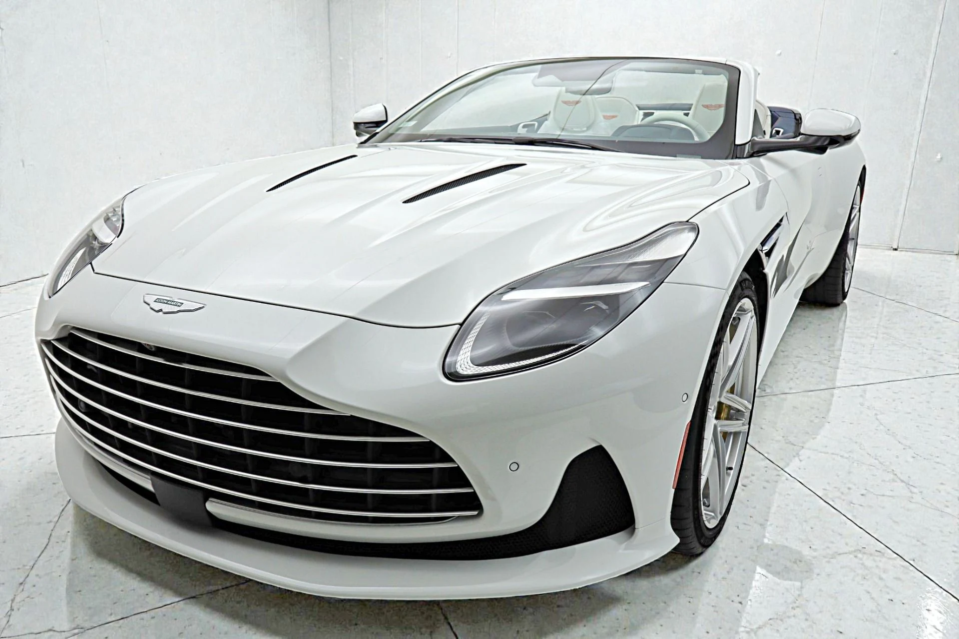 mph012_895751508_Used_2026_Aston_Martin_DB_12_Volante_8028714497