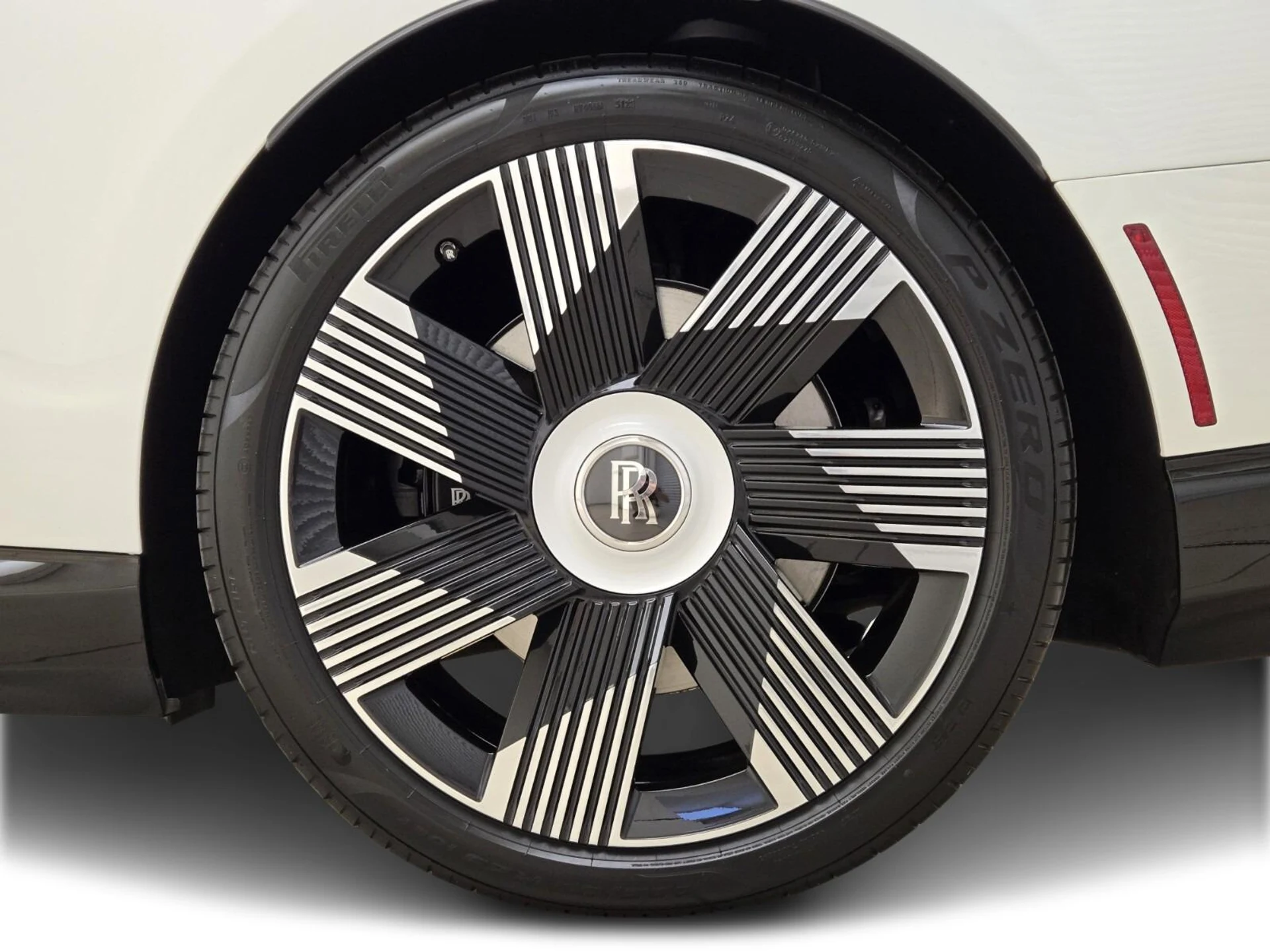 mph012_895964548_Used_2024_Rolls_Royce_Spectre_1761122025_dc809a60d2