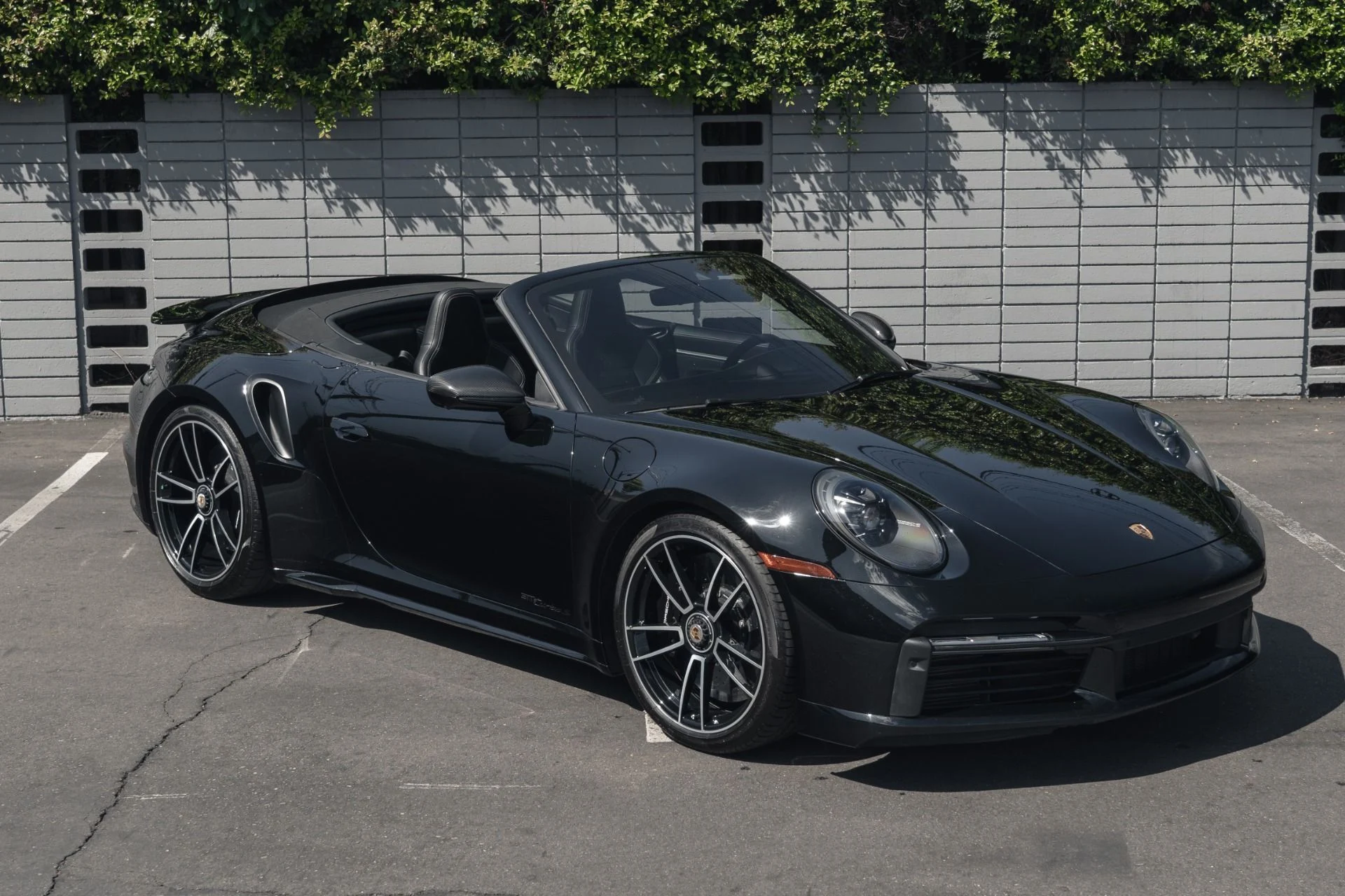 mph012_896328985_Used_2021_Porsche_911_Turbo_S_1758742195_8e3caaa0c7