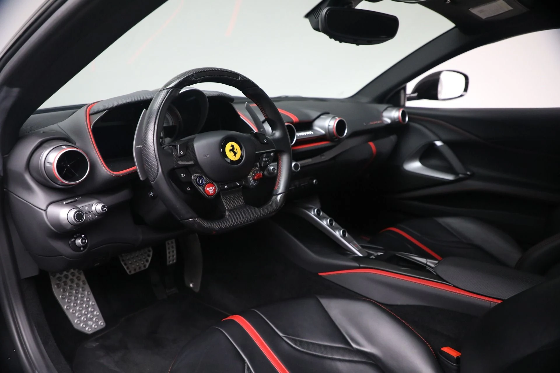 mph012_899122467_Used_2019_Ferrari_812_Superfast_1776445925_5a23e85868